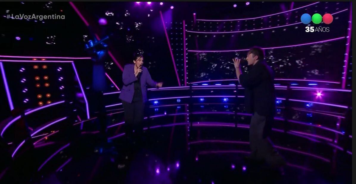 El momento del mash up en La Voz Argentina 2025 que interpretaron Ambrosio y Paz