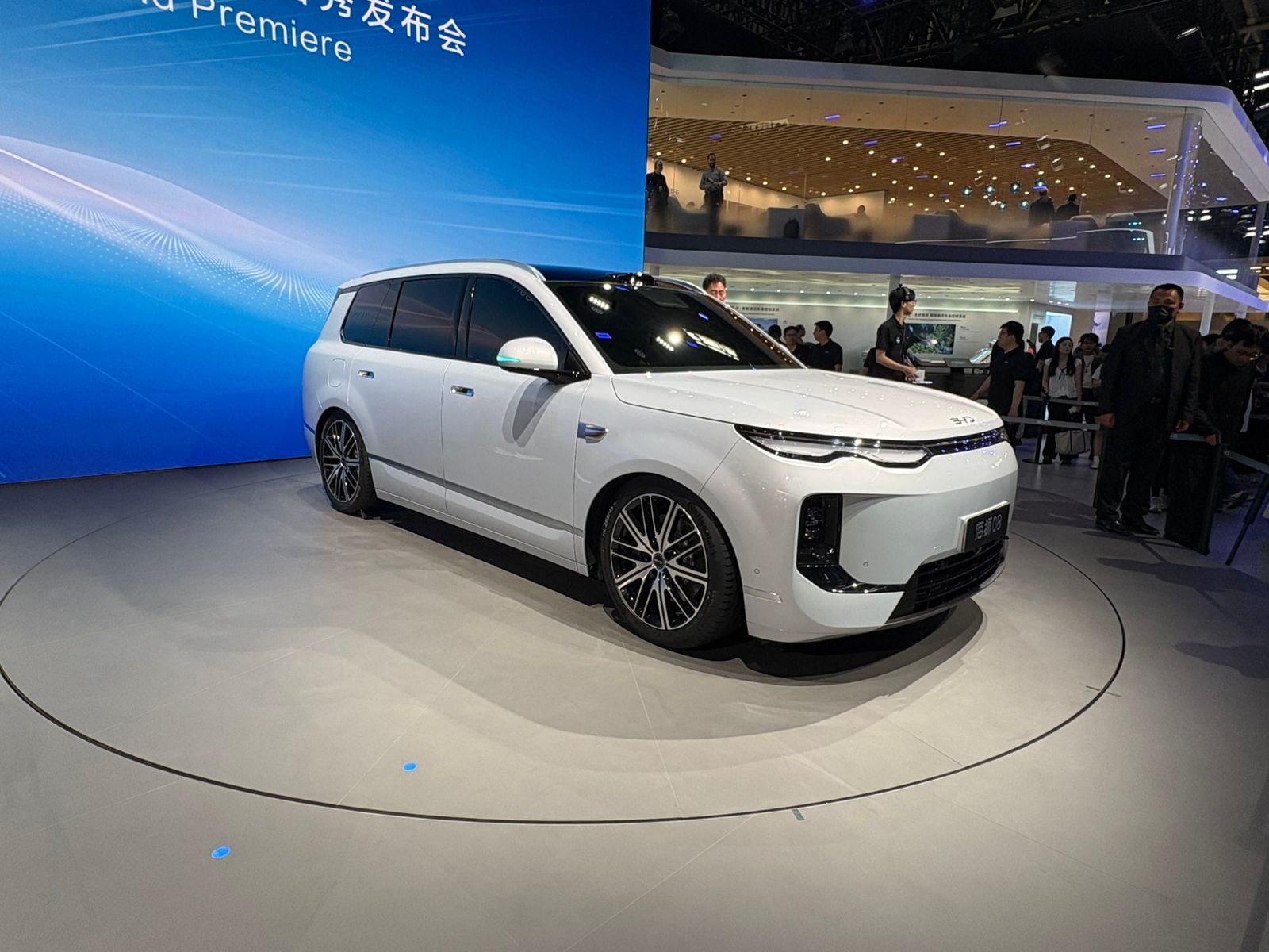 El Sealion 08, SUV que se lanza con tecnología híbrida enchufable y 100% eléctrica