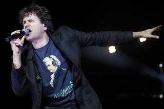 Ciro tocó junto a sus ex compañeros de Los Piojos en el cumpleaños de su barrio