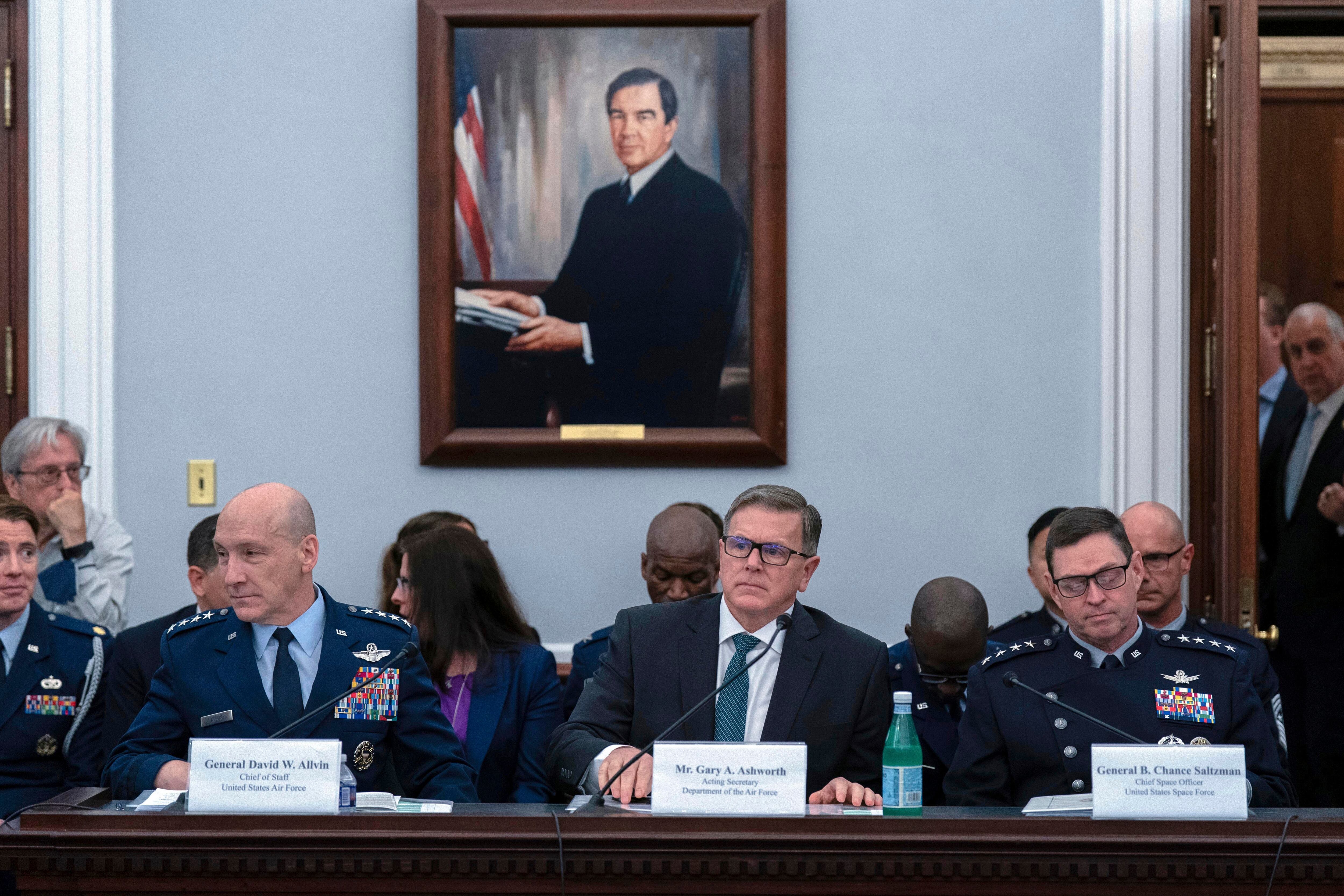 El general Chance Saltzman destacó que el X-37B fortalece la resiliencia y la preparación de la Fuerza Conjunta frente a futuros desafíos espaciales