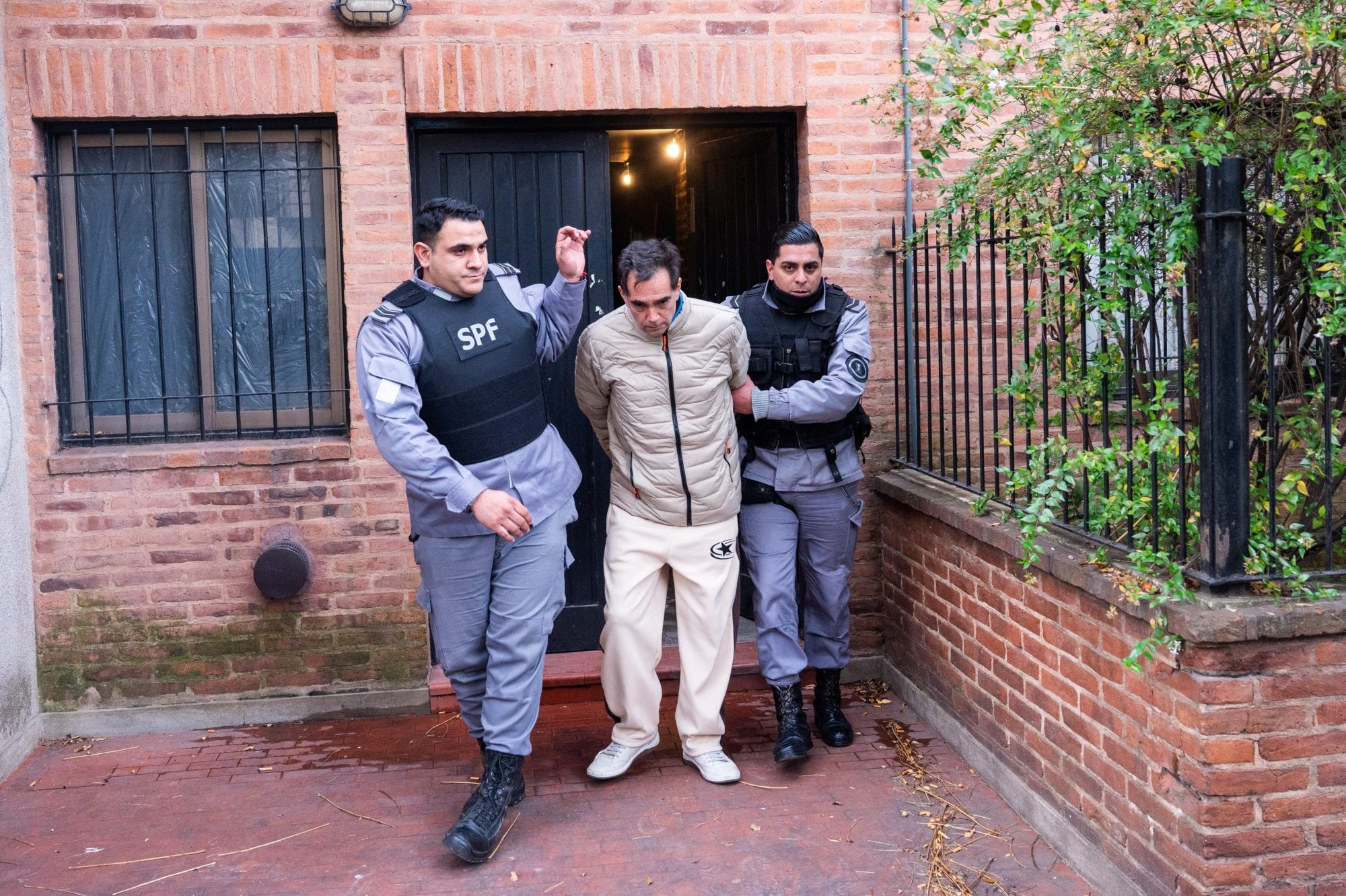 Salida Facundo Leal de los Tribunales de San Isidro N2