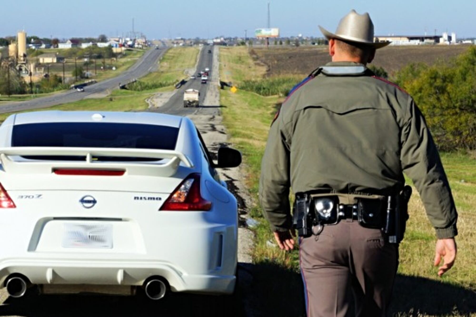El impulso para la reforma surgió tras el accidente del 13 de octubre de 2022 en la autopista US 385 cerca de Levelland, donde dos oficiales de control animal fueron embestidos