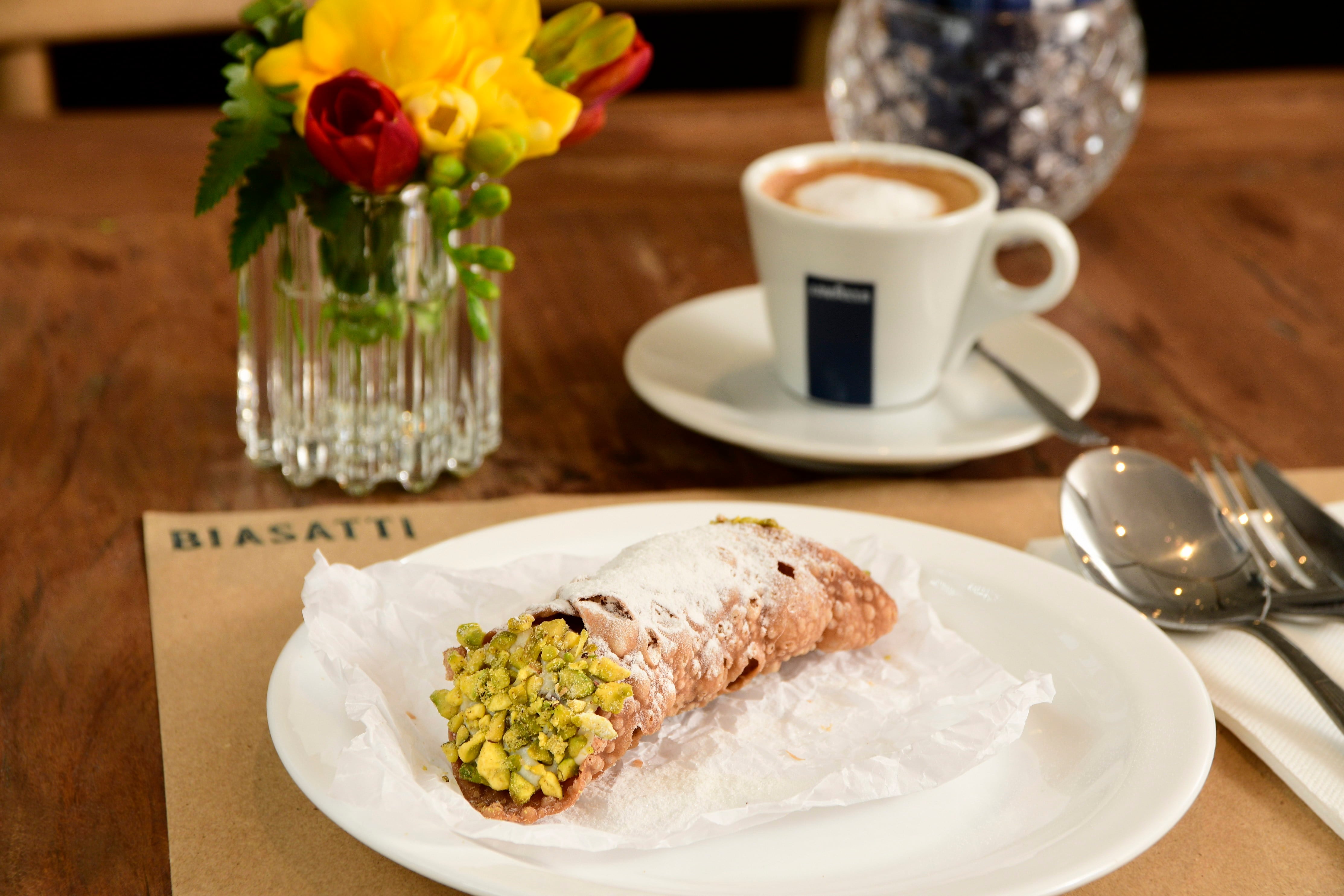 Cannoli de Biasatti