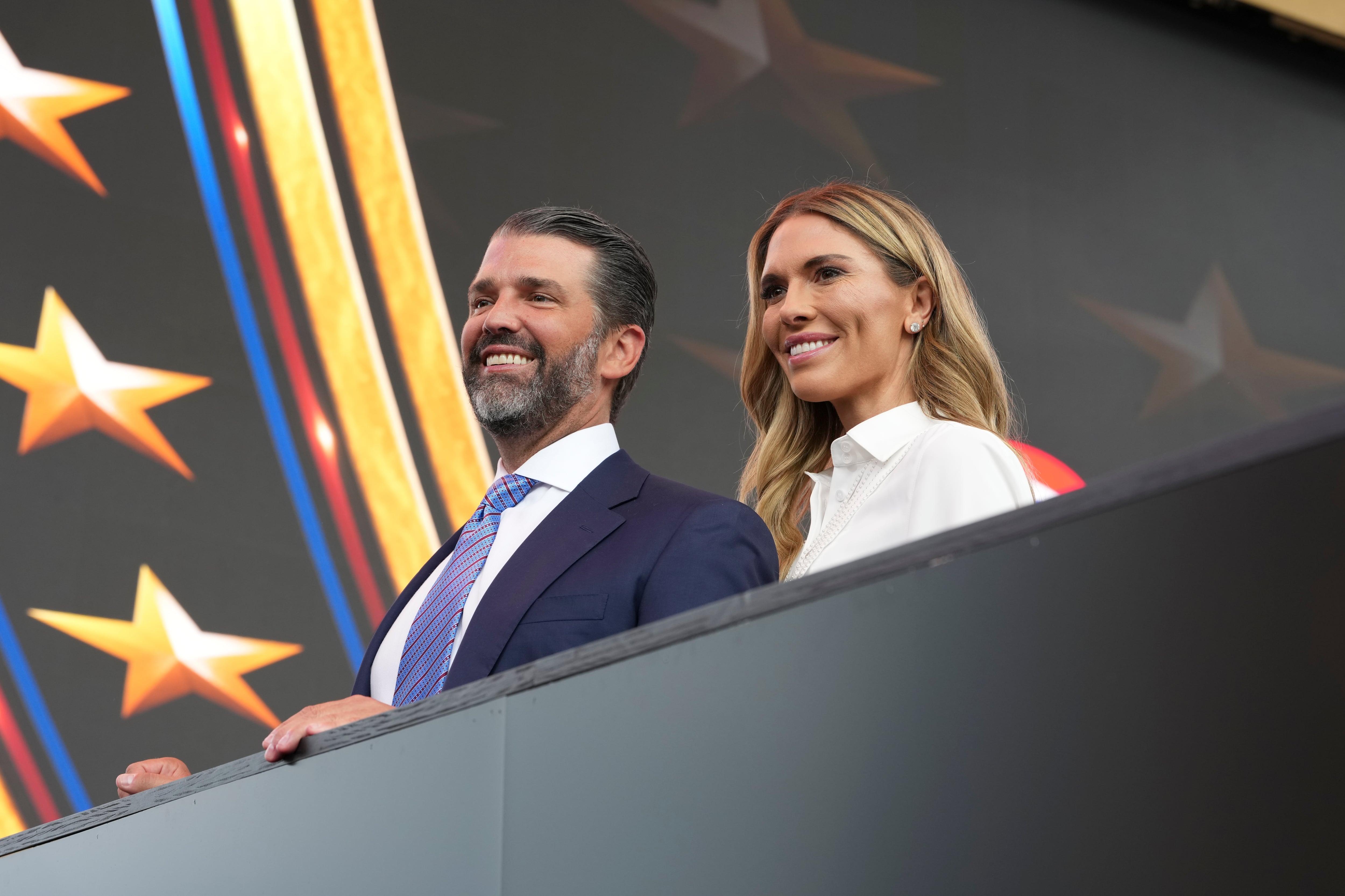 ¿Cómo será la vida en 2026? 10 predicciones del New York Times 9 Donald Trump Jr. y Bettina Anderson asisten a la celebración del 250º aniversario del Ejército en el National Mall, en Washington, el 14 de junio de 2025