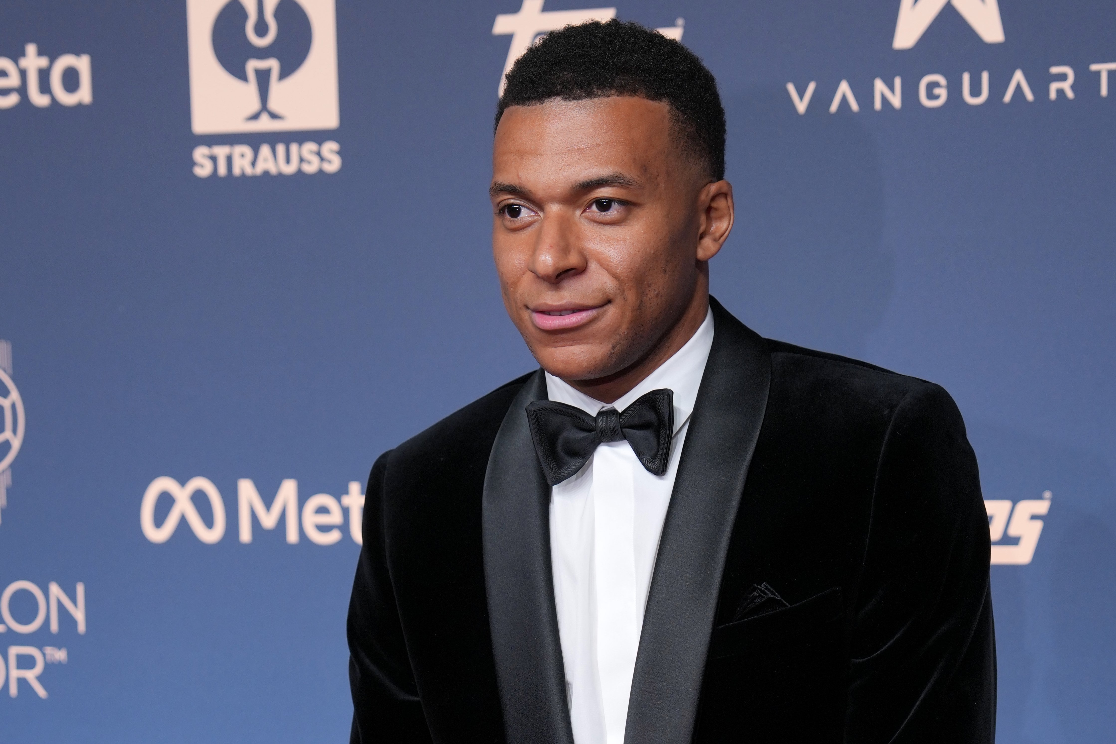 Kylian Mbappé, fubolista de 27 años: tiene desde un Ferrari hasta un BMW en su colección de autos de lujo