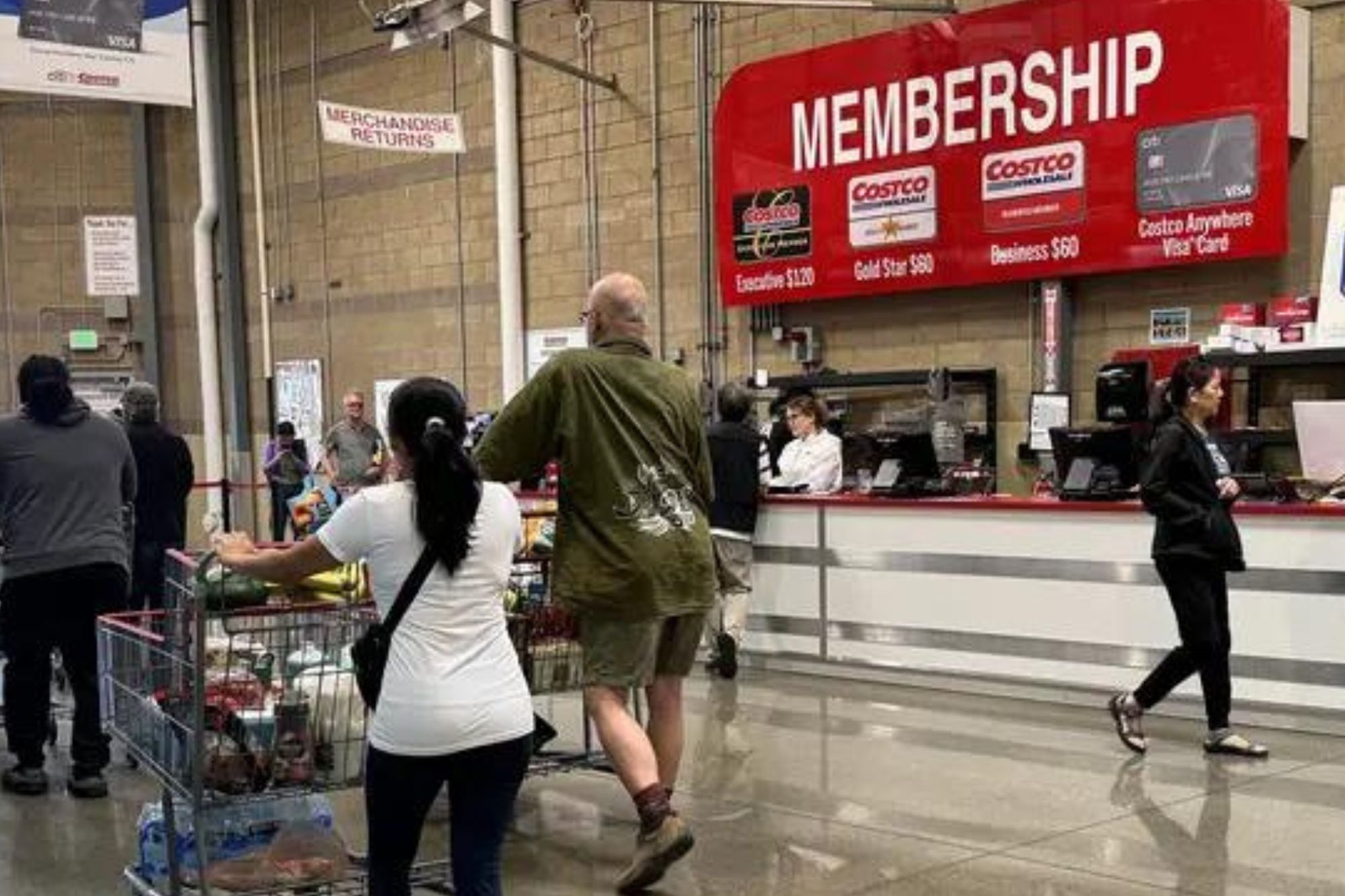 Costco acepta otros tipos de pagos e incluso se puede usar otras tarjetas de crédito en compras virtuales (Archivo)