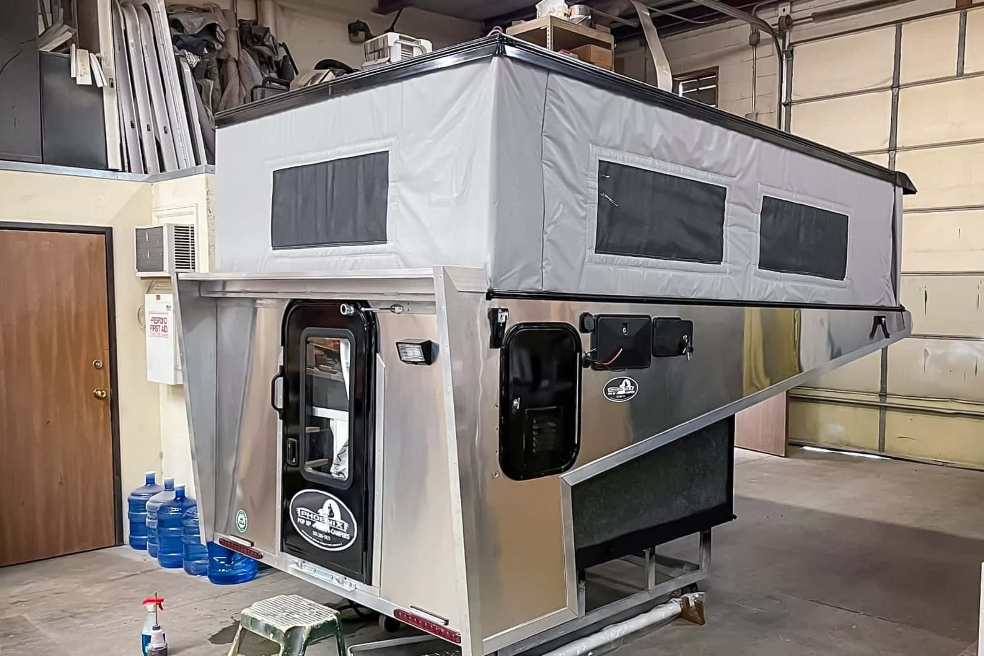 El CyberPhoenix no necesita estar conectado al sistema eléctrico (Foto: nota de motor1)