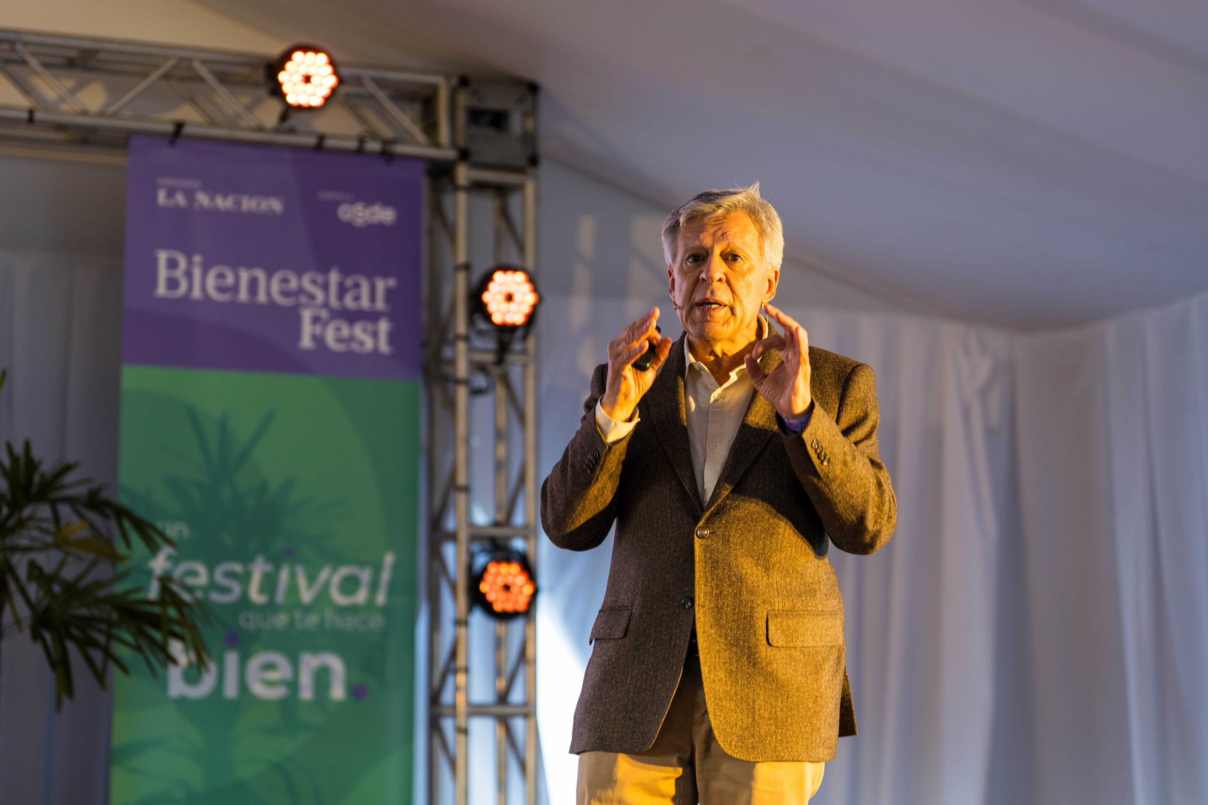 López Rosetti aconsejó registrar por escrito todos los días tres preguntas de autoconocimiento