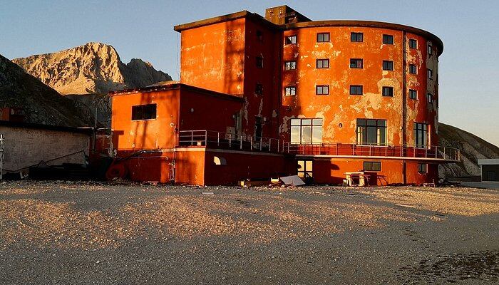 L'Hotel Campo Imperatore, donde Mussolini estaba detenido cuando lo rescataron los nazis