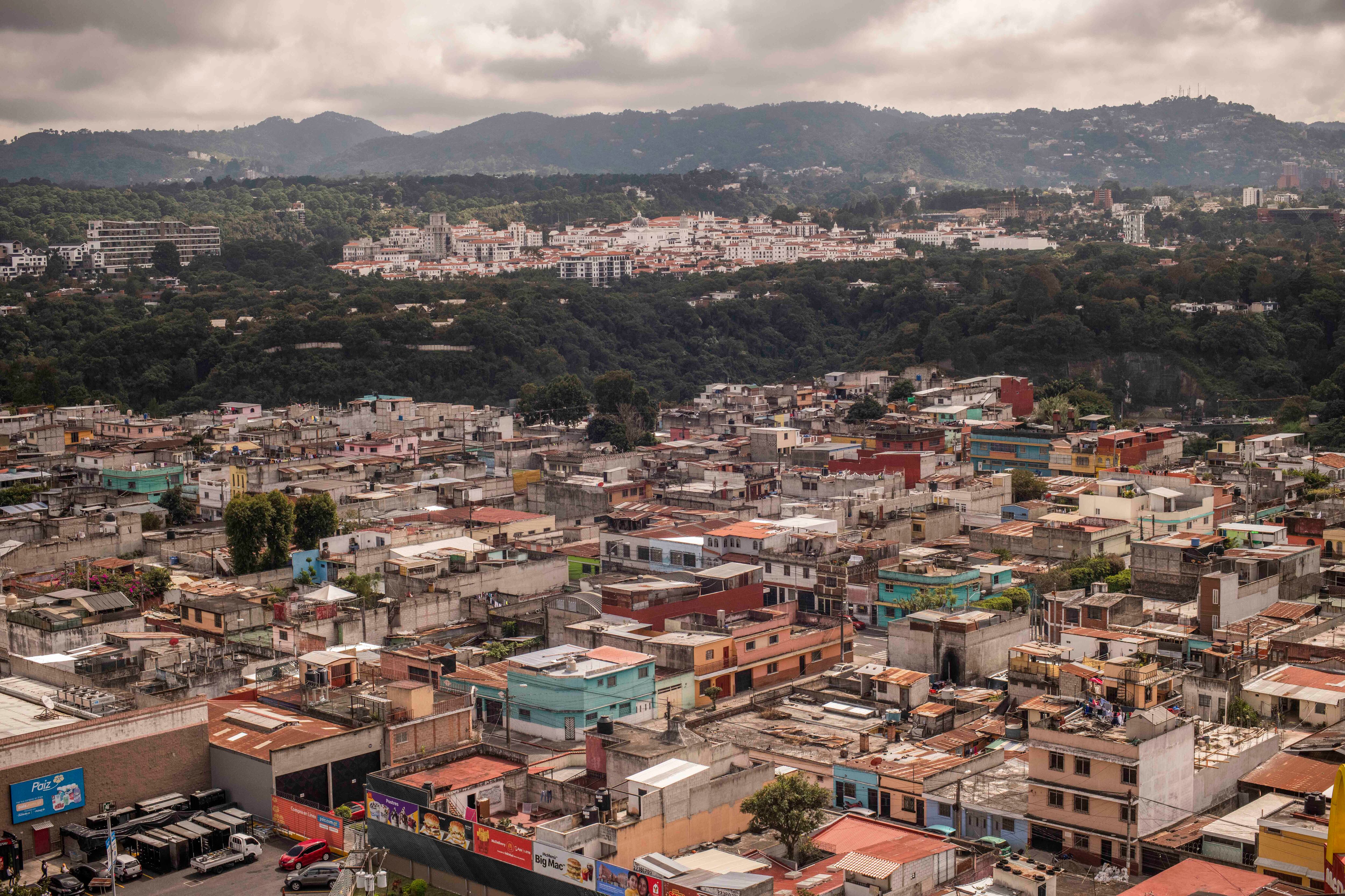 Guatemala: decomisan más de 800 kilos de cocaína ocultos en el techo de camión