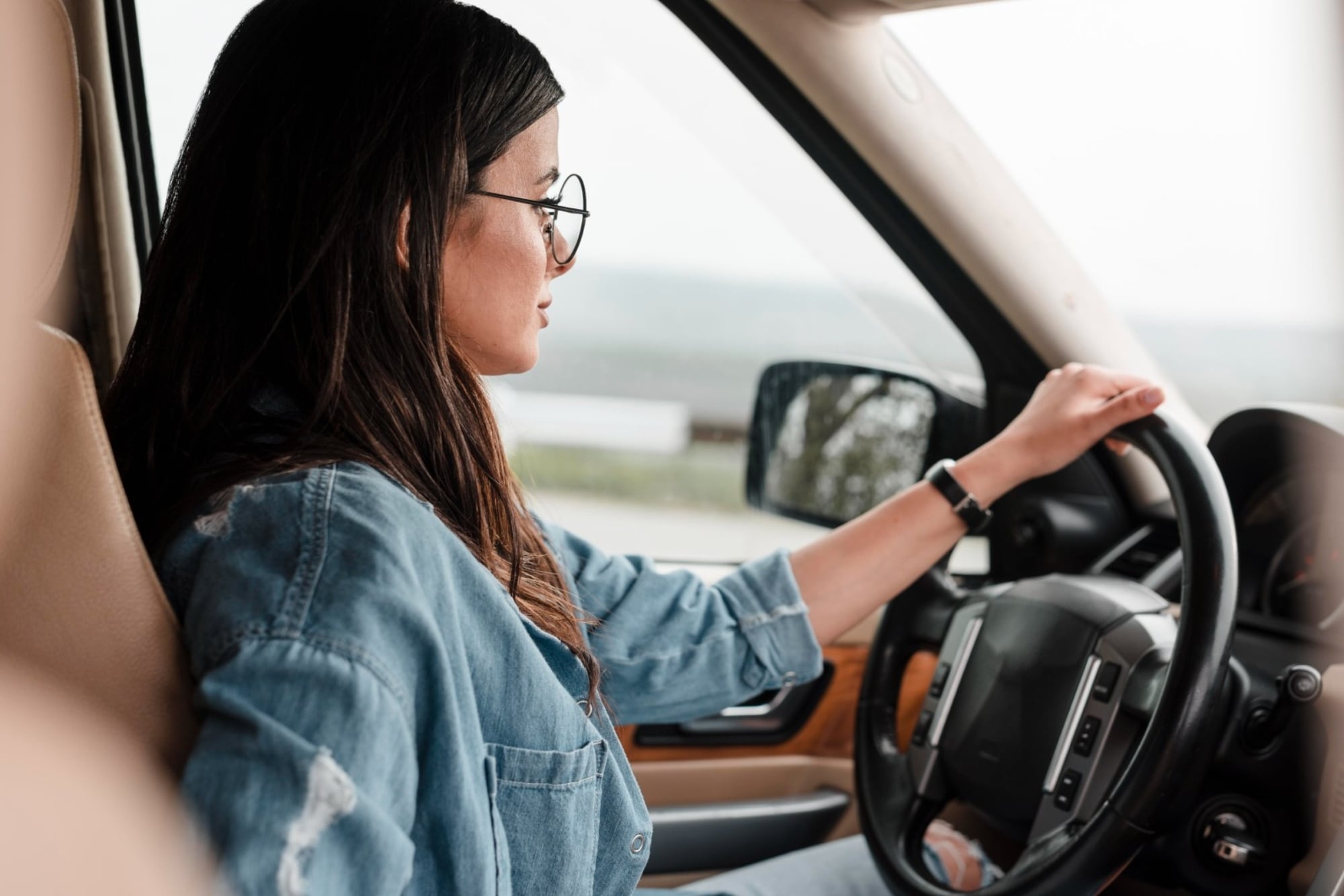 Muchos conductores no registraron sus vehículos en el sistema, lo que genera que las autoridades no puedan realizar los cobros de manera eficiente (Archivo)