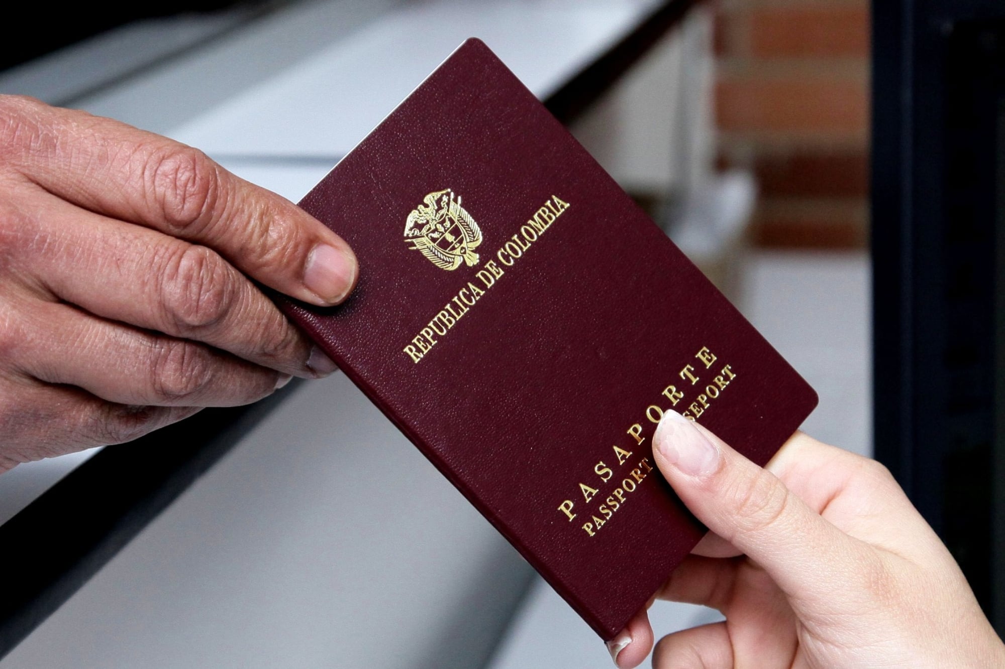 Oficial y confirmado para migrantes en Miami: la guía definitiva para tramitar el pasaporte colombiano en 20 días