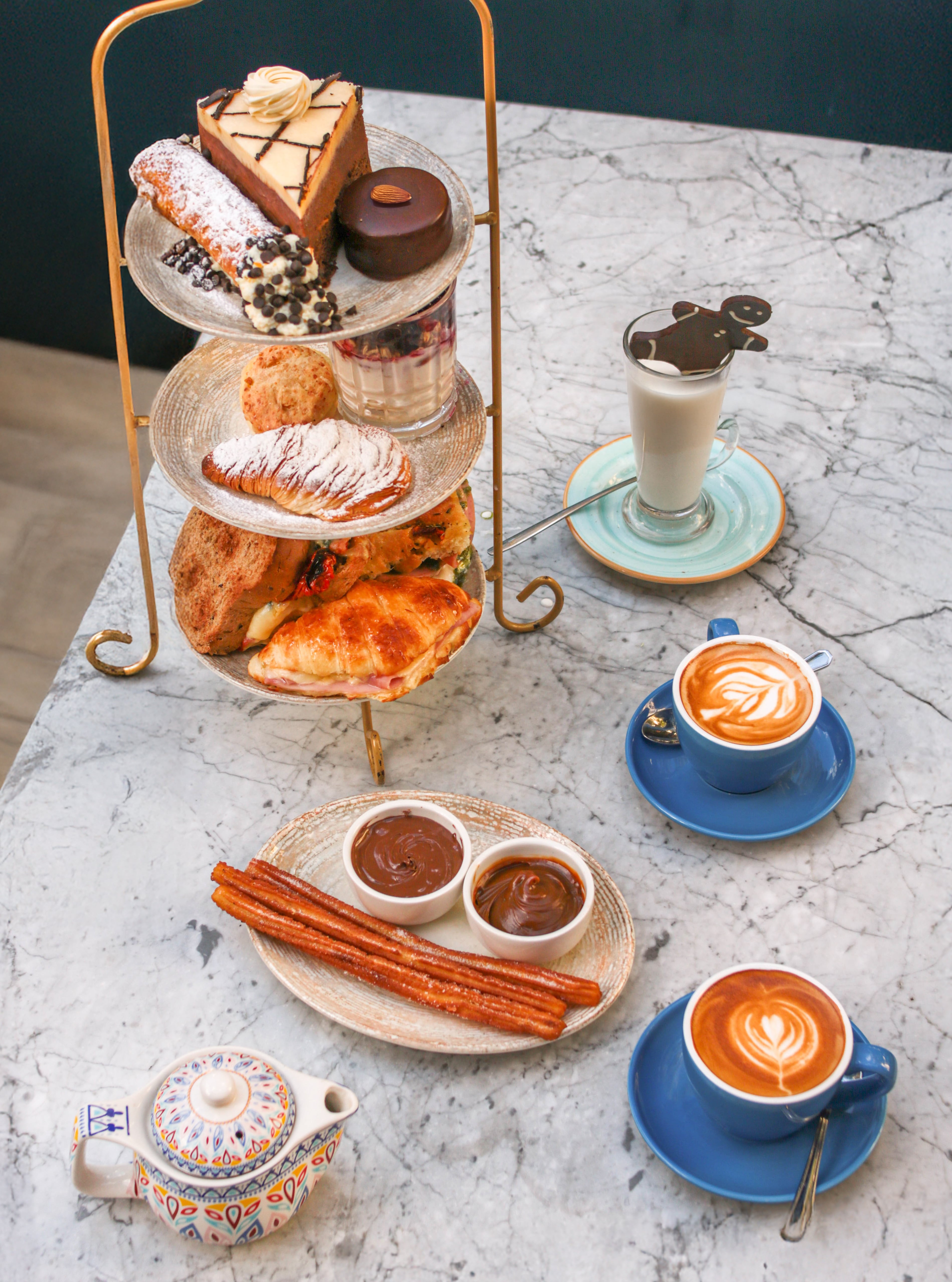 El menú de este restaurante invita al cliente a viajar a Italia sin estar allí, con dulces como la sfogliatella, el cannoli clásico o siciliano y cornetto