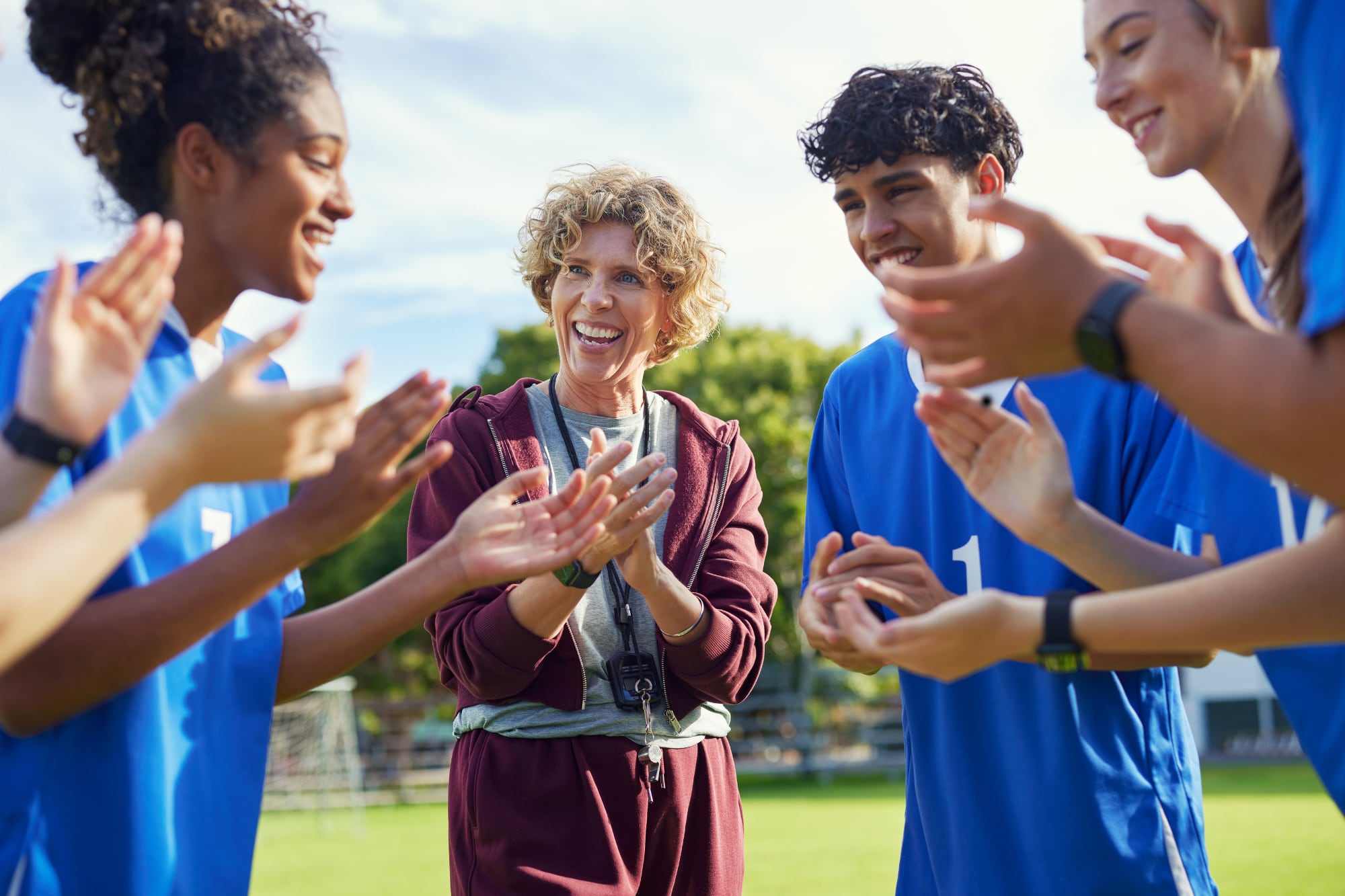 El Comité Asesor de Medicina Deportiva de la Florida High School Athletic Association será el encargado de definir los criterios técnicos
