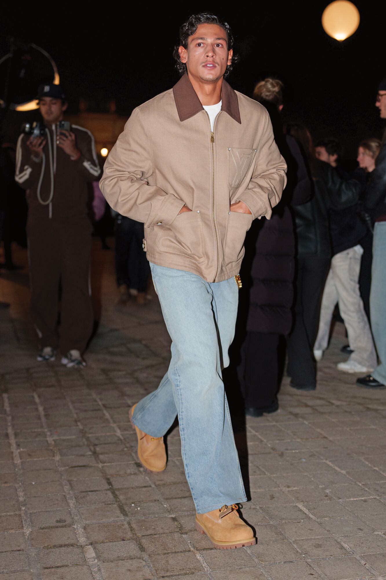 En enero de este año, Emilio estuvo
invitado al desfile otoño-invierno
de Louis Vuitton hombres, en París.