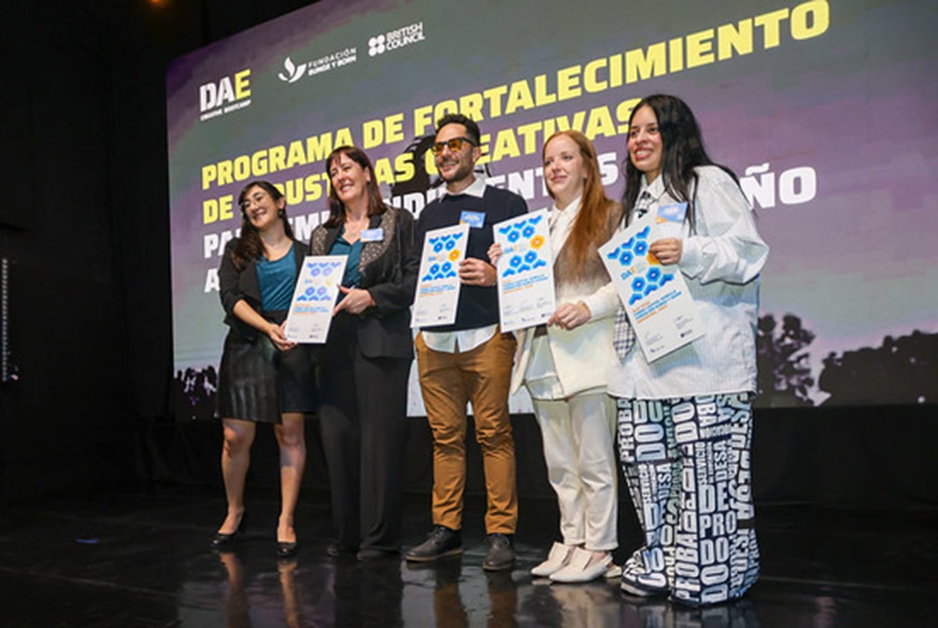 Ofrecen 15 becas para emprendimientos de diseño con capacitación y fondos semilla en dólares