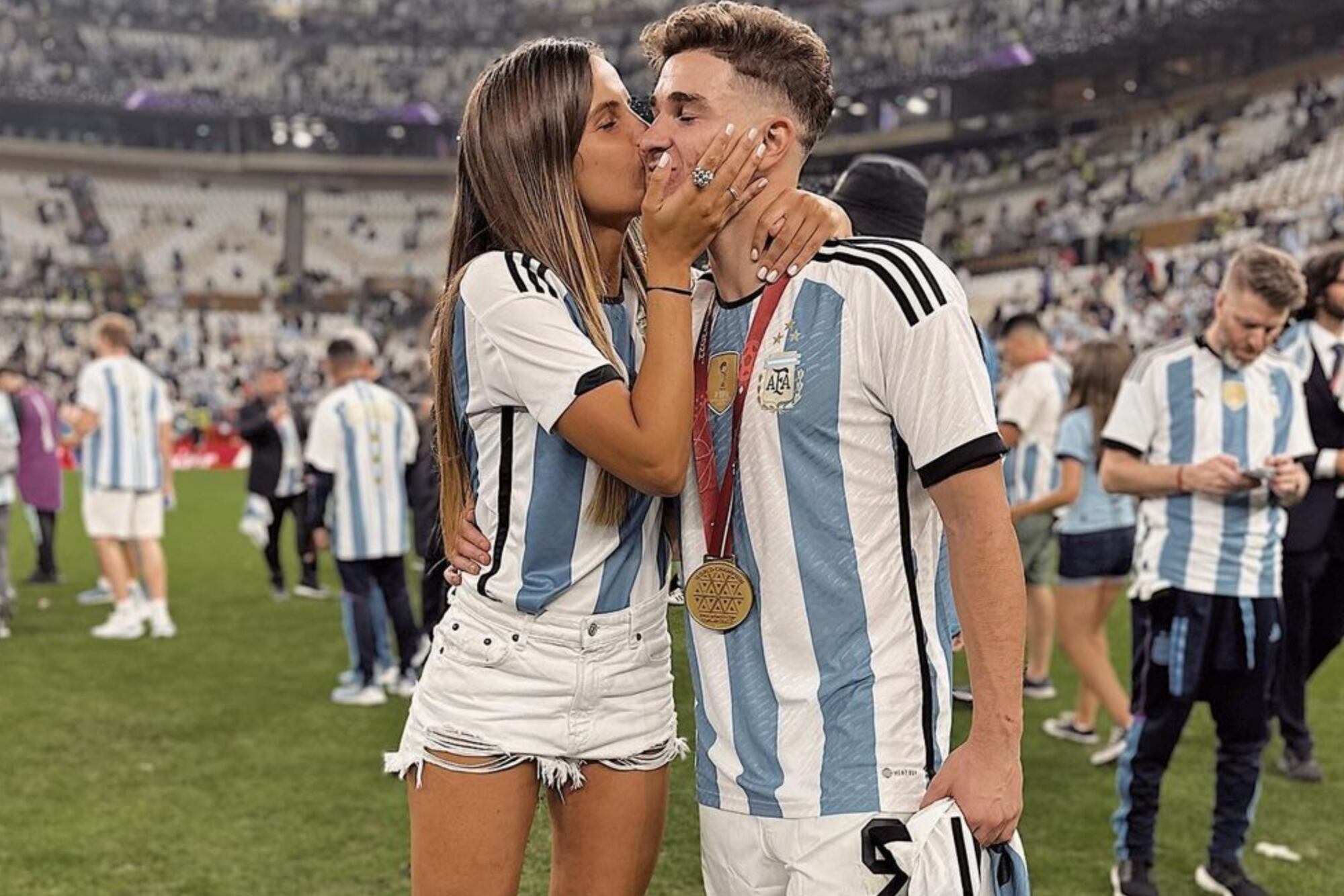 María Emilia Ferrero y Julián Álvarez en Qatar