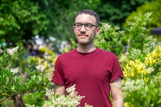 Es biólogo y enseña sobre la anatomía de las plantas para aprovecharlas mejor en la cocina