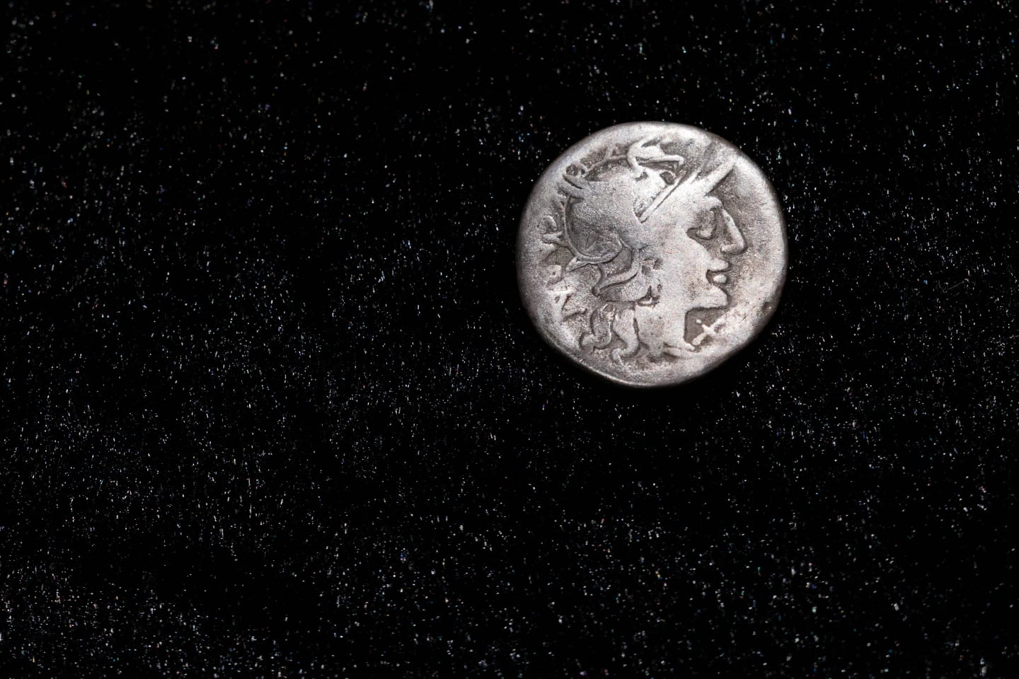 Las monedas habrían sido enterradas en el segundo cuarto del siglo II d. C.