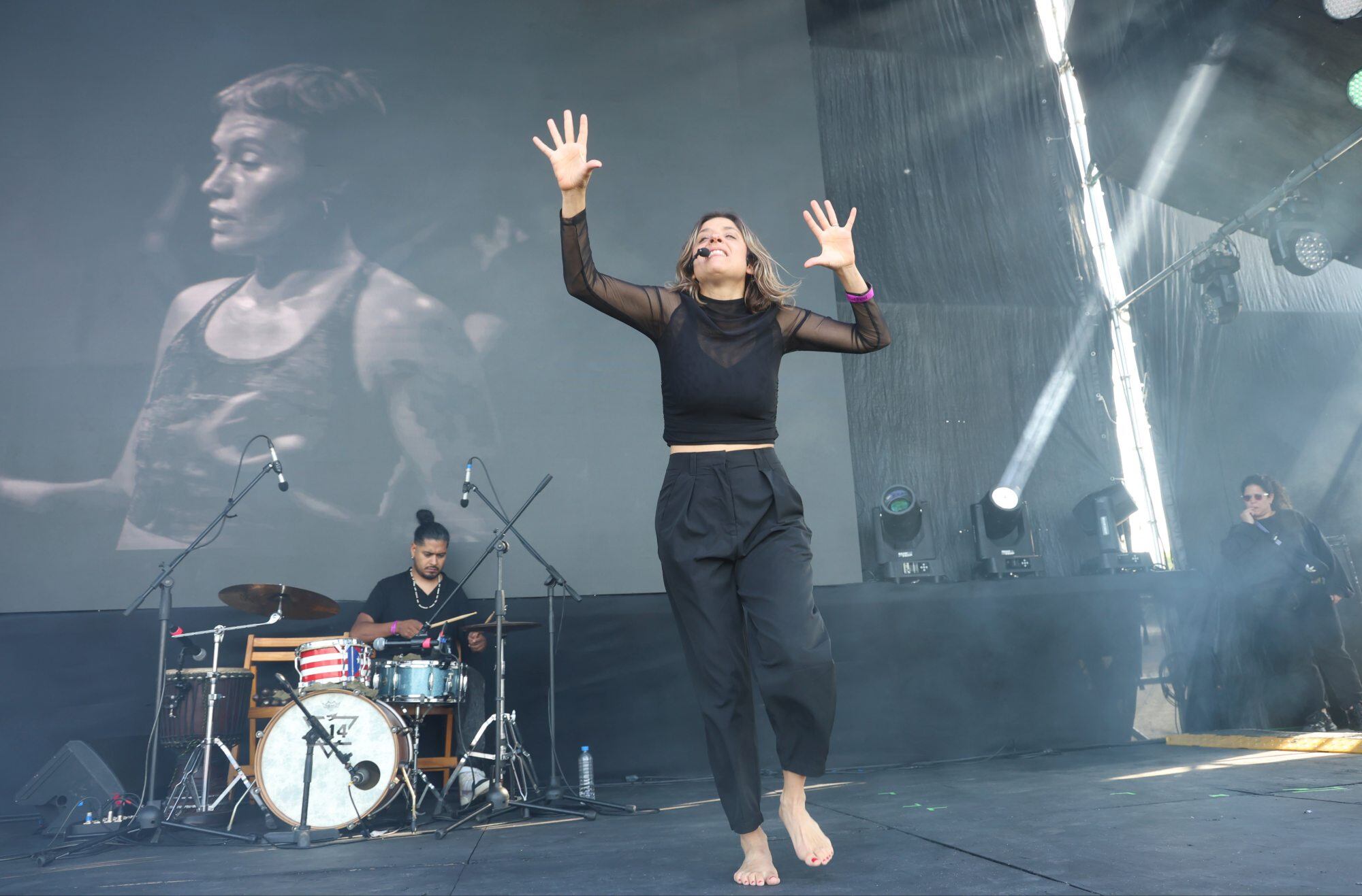 Con su energía y su mamá en primera fila Brenda Cohen emocionó