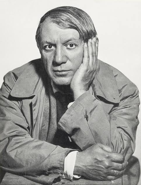 Fotografía de Picasso tomada por Man Ray en 1933