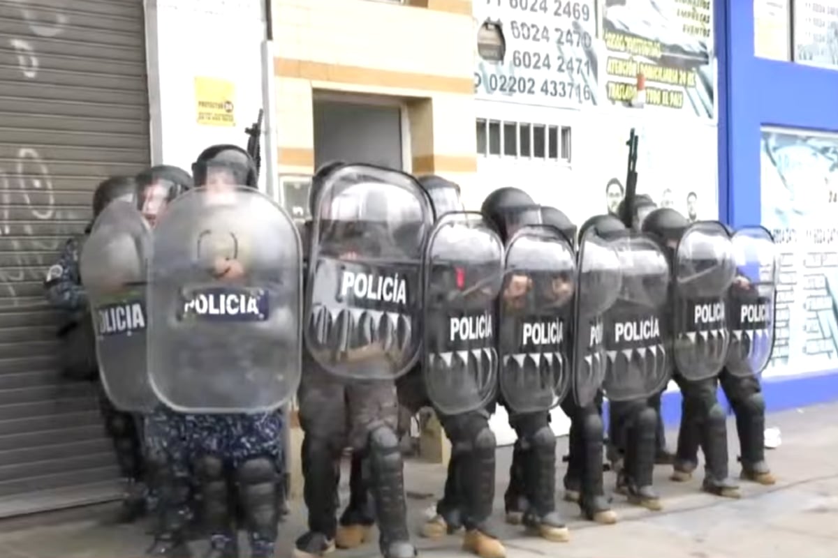 Operativo de seguridad y disturbios en González Catán tras el cierre de una clínica trucha