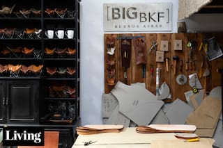 Un recorrido por el taller que mantiene vivo el legado de la silla BKF