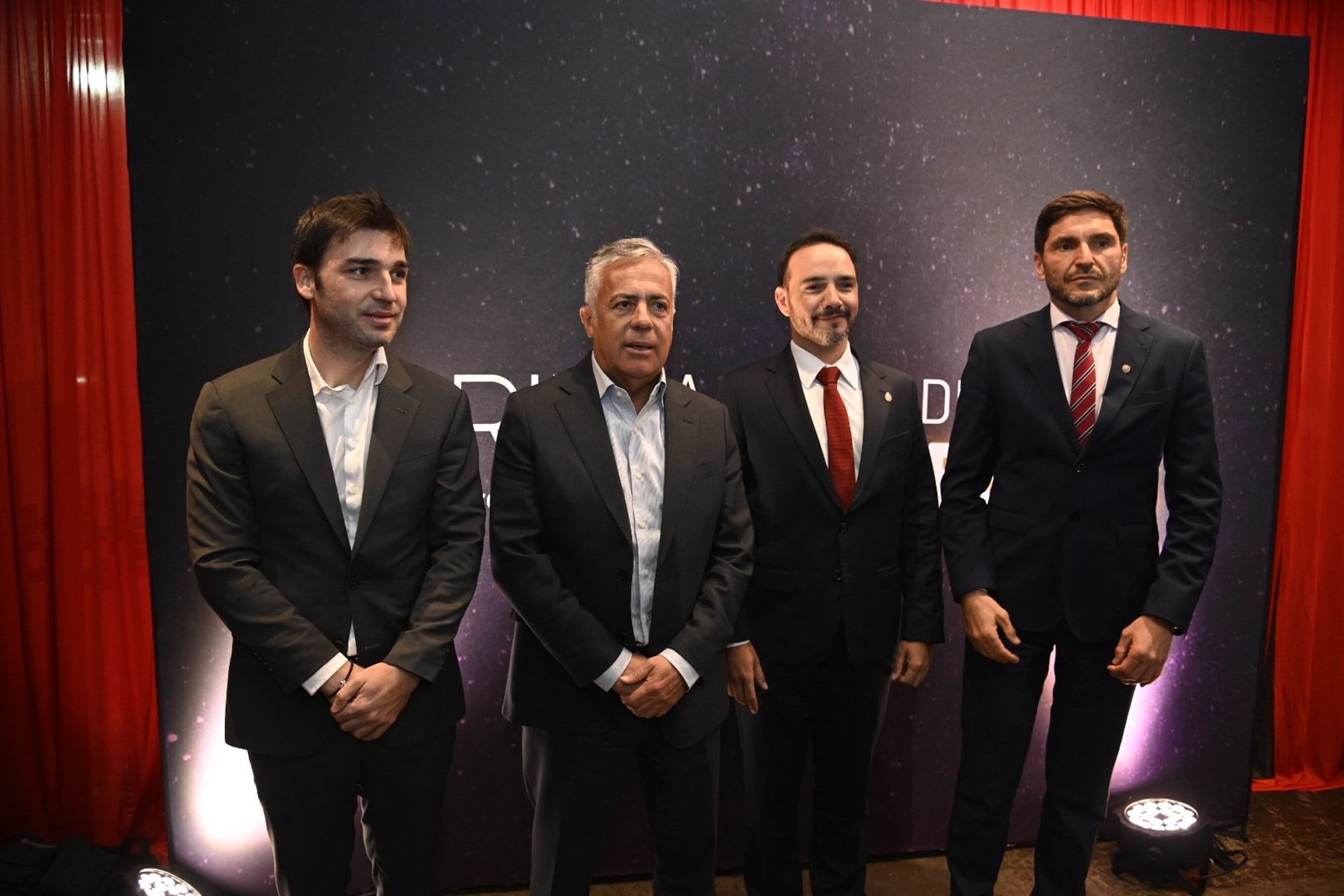 Gobernadores cercanos a Milei advirtieron por el costo político del caso Adorni