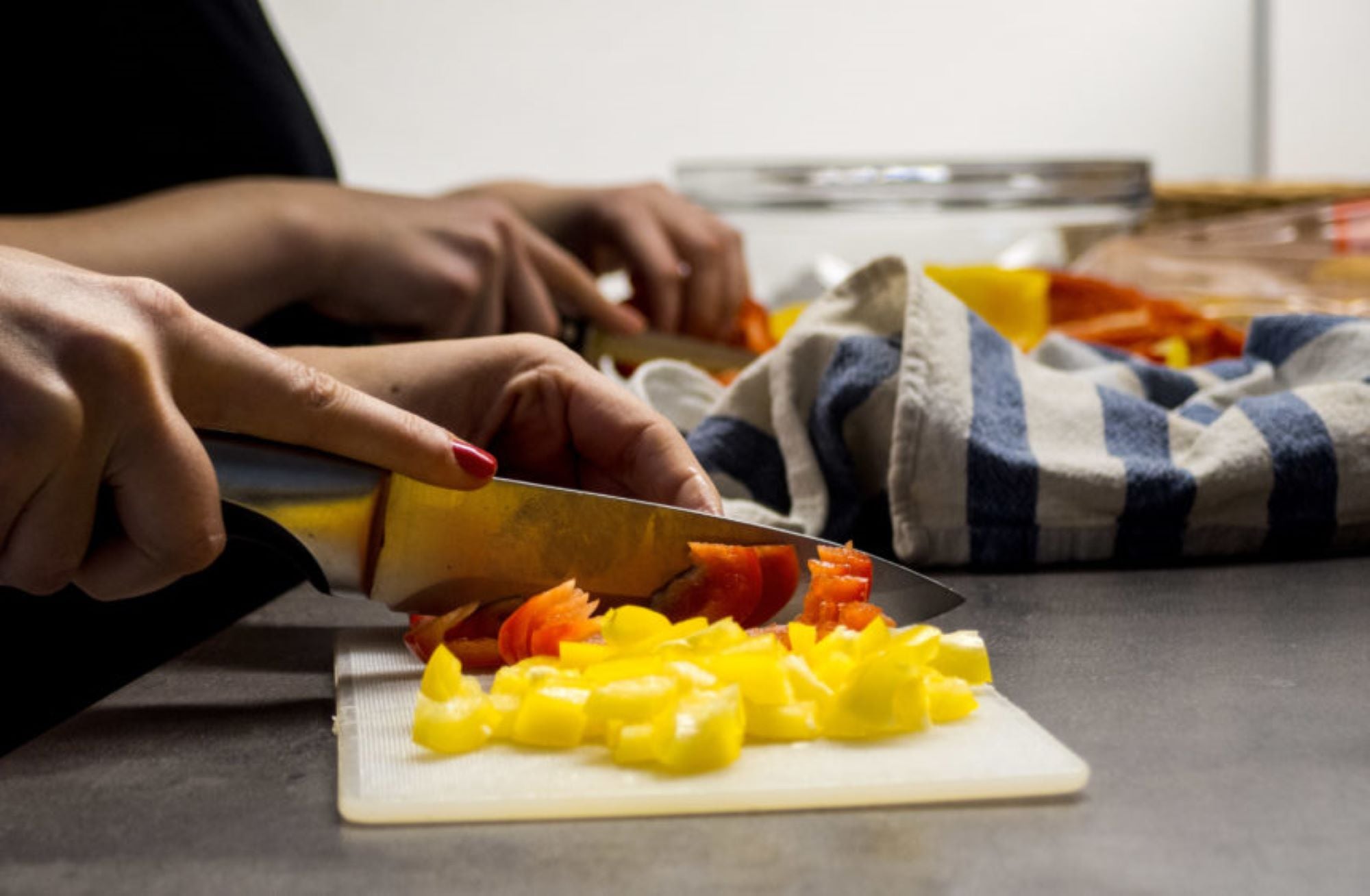 Los cocineros y personal de tareas específicas espera una nuevo acuerdo paritario