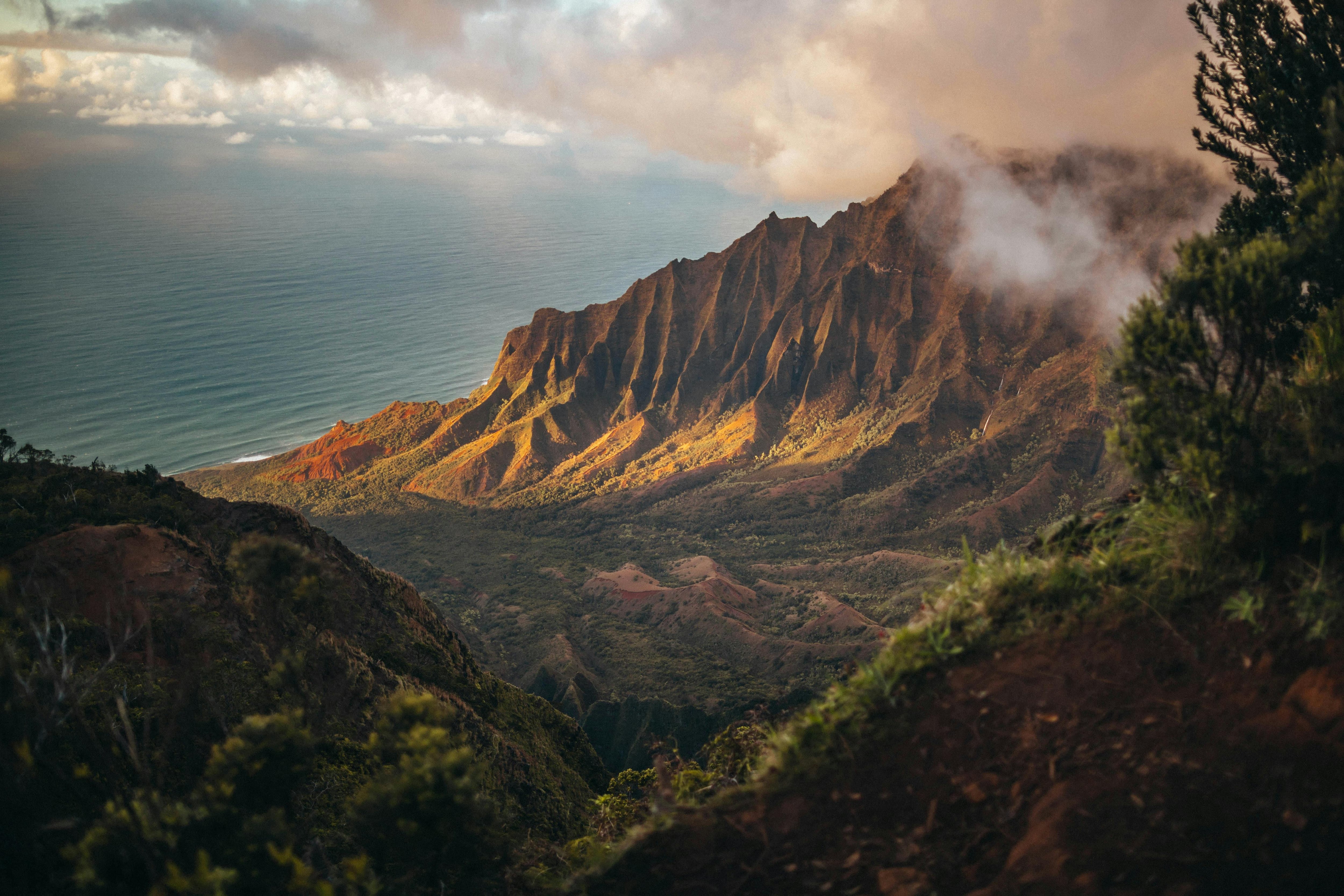 Kauai es la isla más antigua de Hawái y su primera conexión con occidente surgió por la llegada del capitán James Cook en 1778