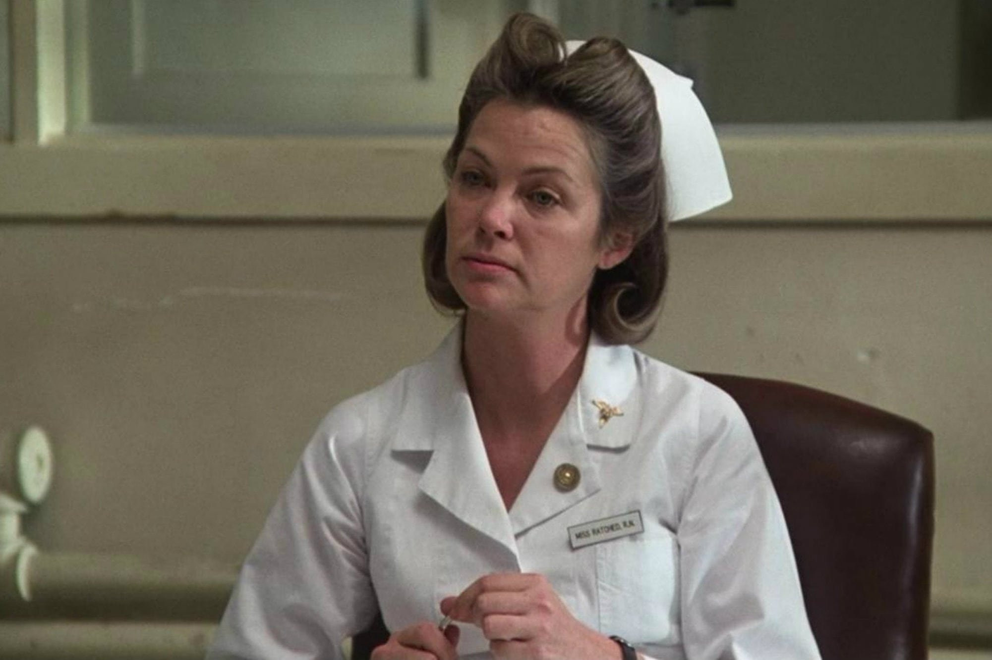 La temible enfermera Ratched (Louise Fletcher) en Atrapado sin salida
