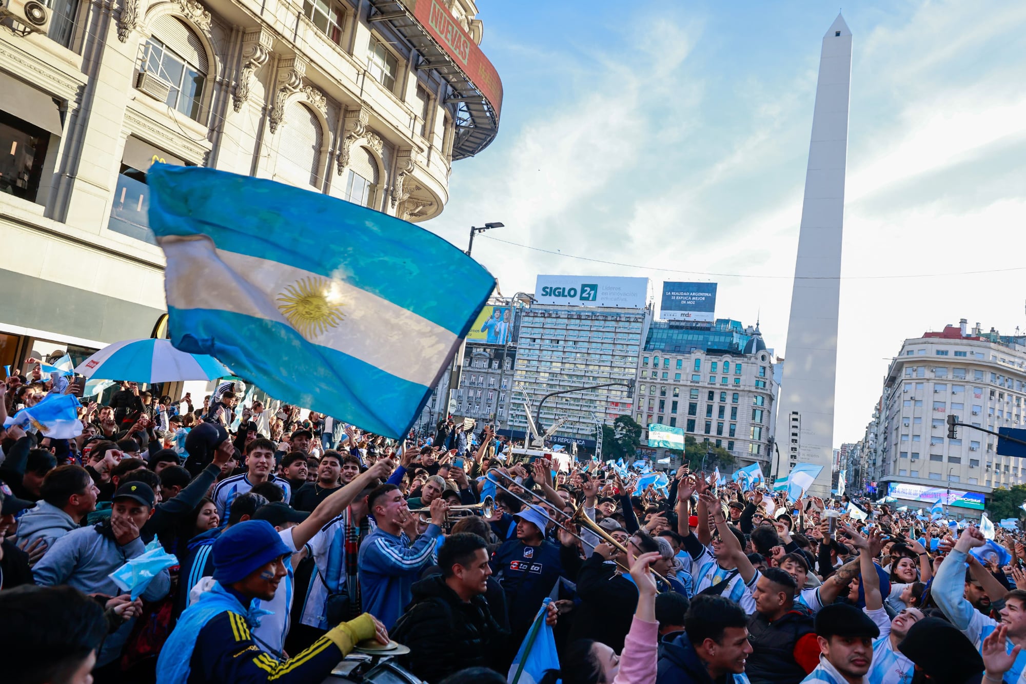 El festejo de los argentinos en el Obelisco