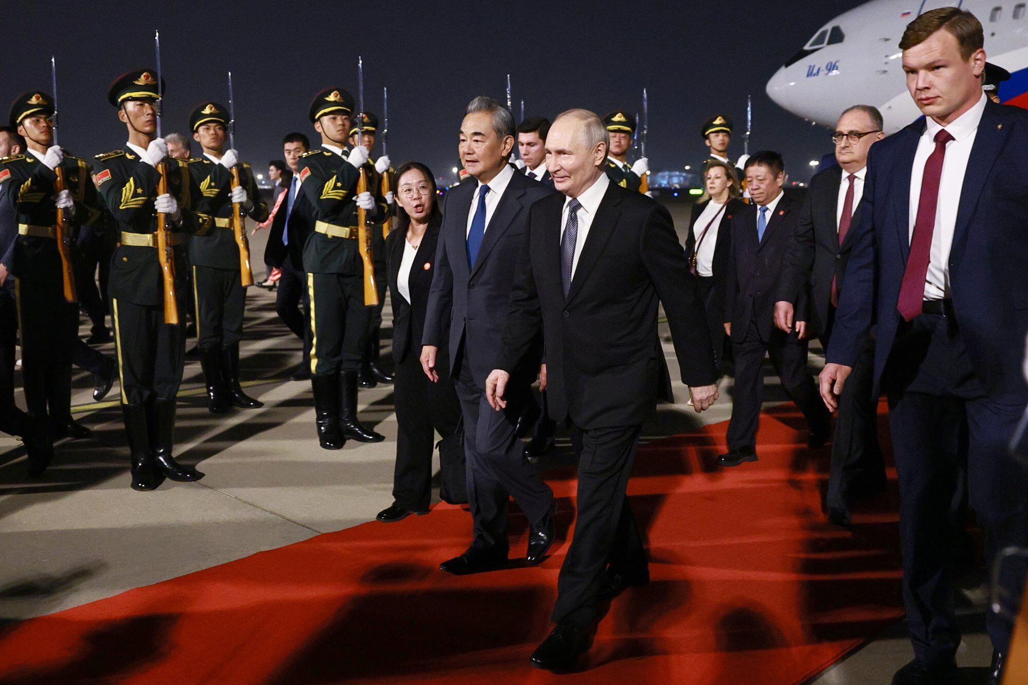 Putin llega a China para fortalecer su alianza con Xi Jinping tras la visita de Trump