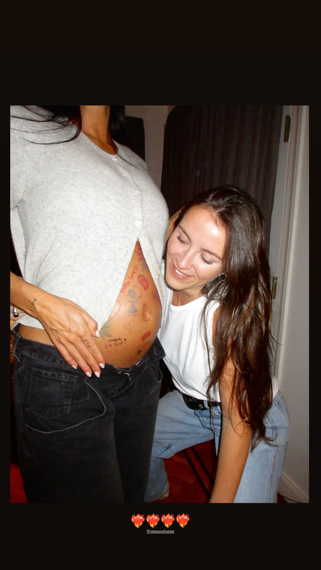 Oriana Sabatini celebró su embarazo junto a sus amigas en Buenos Aires (Foto: Instagram @orianasabatini)