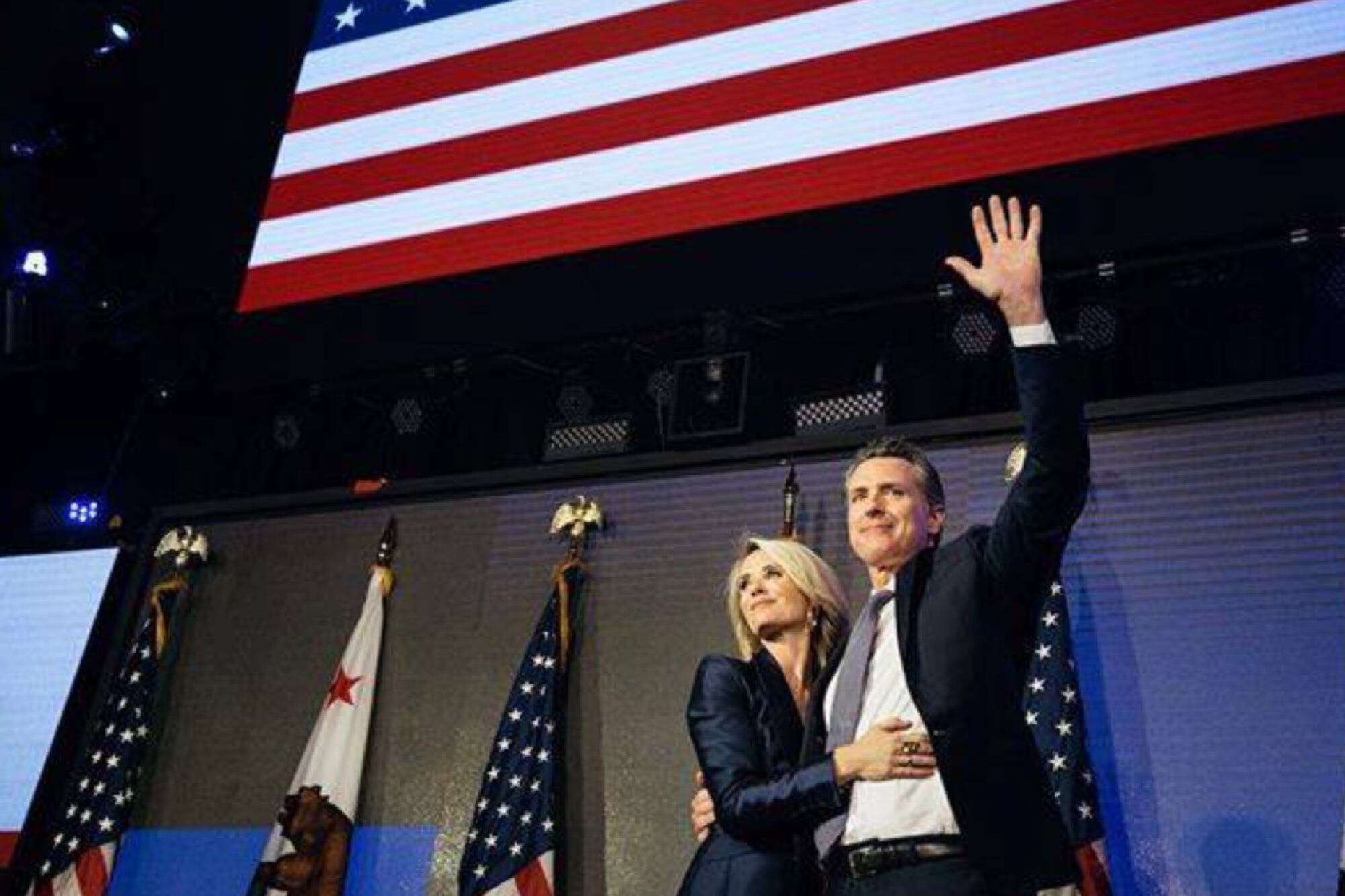 “El país está observando”: Newsom acusa a Trump de usar al Departamento de Justicia para investigarlo a él y a su esposa