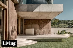 una vivienda que evoca un bosque en Martínez