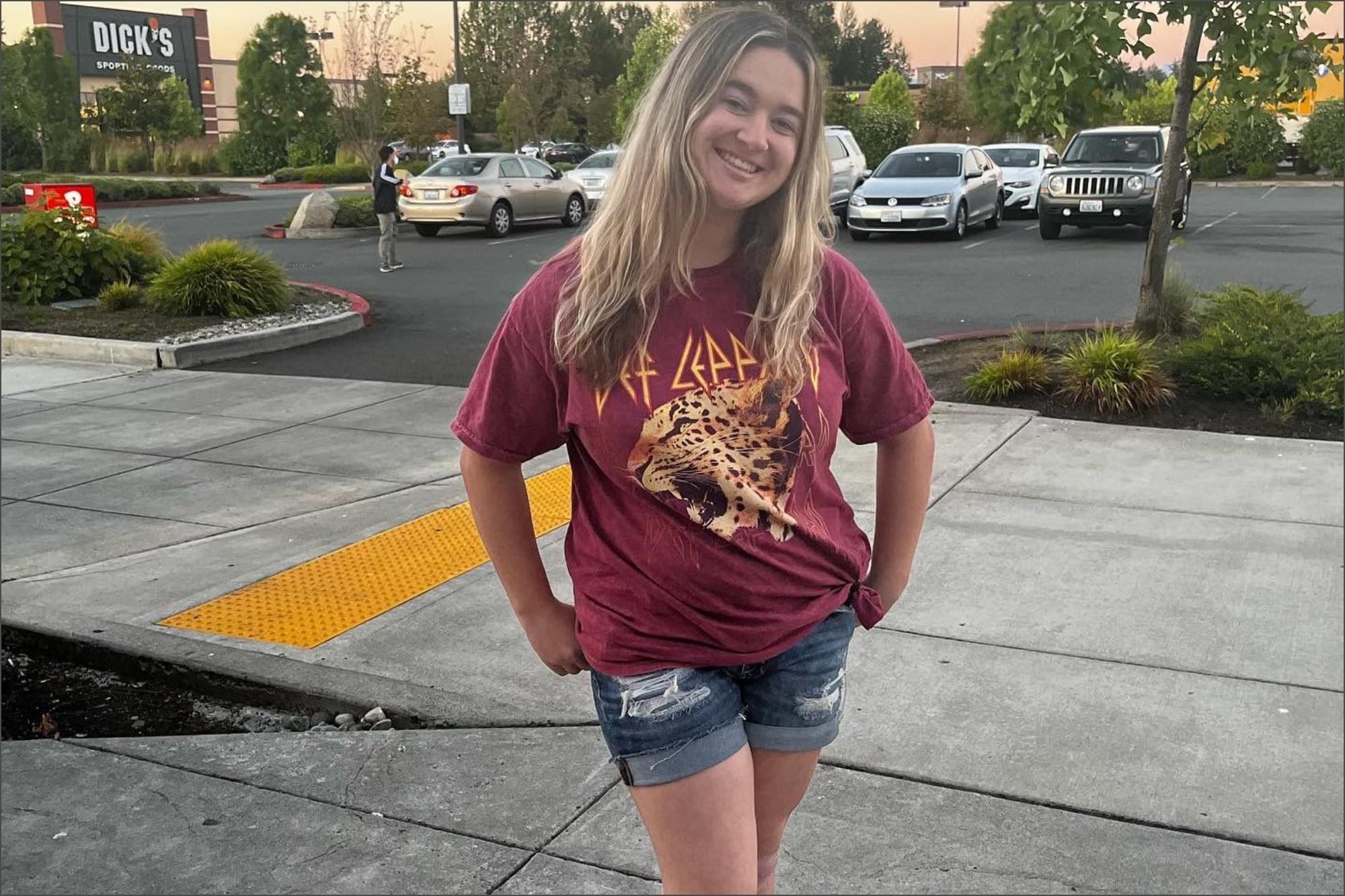 Los abogados de la familia de la joven argumentan que el distrito escolar de EE.UU. debería haberle retenido el diploma