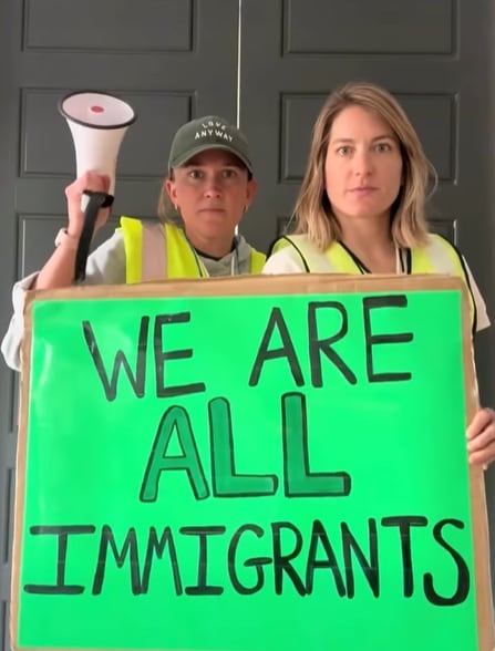 Kathryn y Devyn prevé acompañar a las familias durante los primeros días del operativo y ayudar a localizar a sus seres queridos