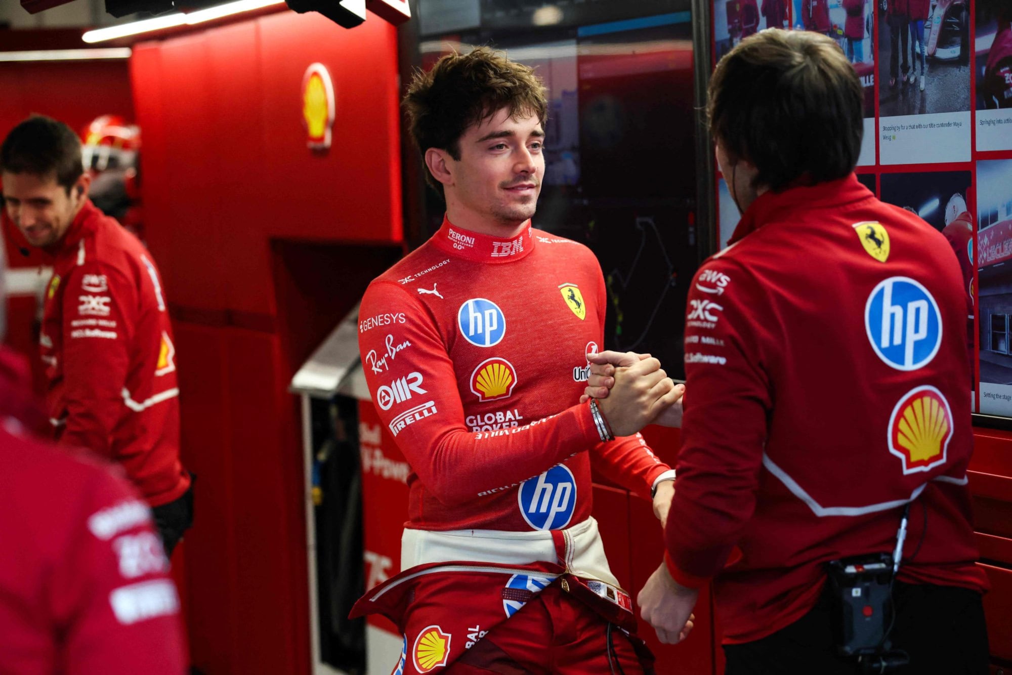 Ferrari no quiso contratiempos y anunció la renovación del vínculo con Charles Leclerc
