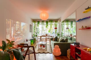 Diseño local, botánica y alma maximalista en una casa donde la naturaleza manda