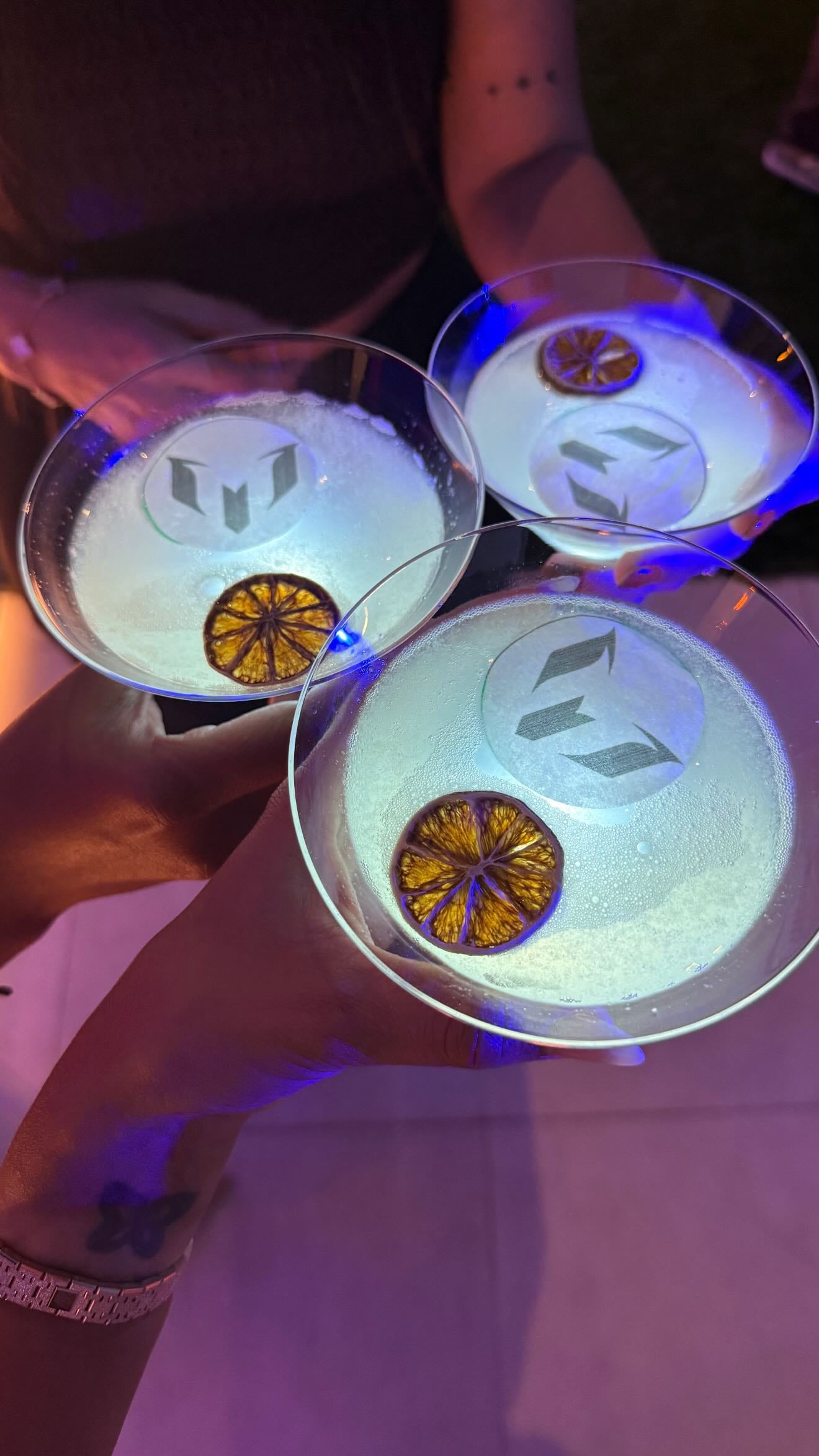 La foto de los tragos que compartió Anto Roccuzzo, en el marco del festejo de cumpleaños de Leo Messi (Foto: Instagram @antonelaroccuzzo)