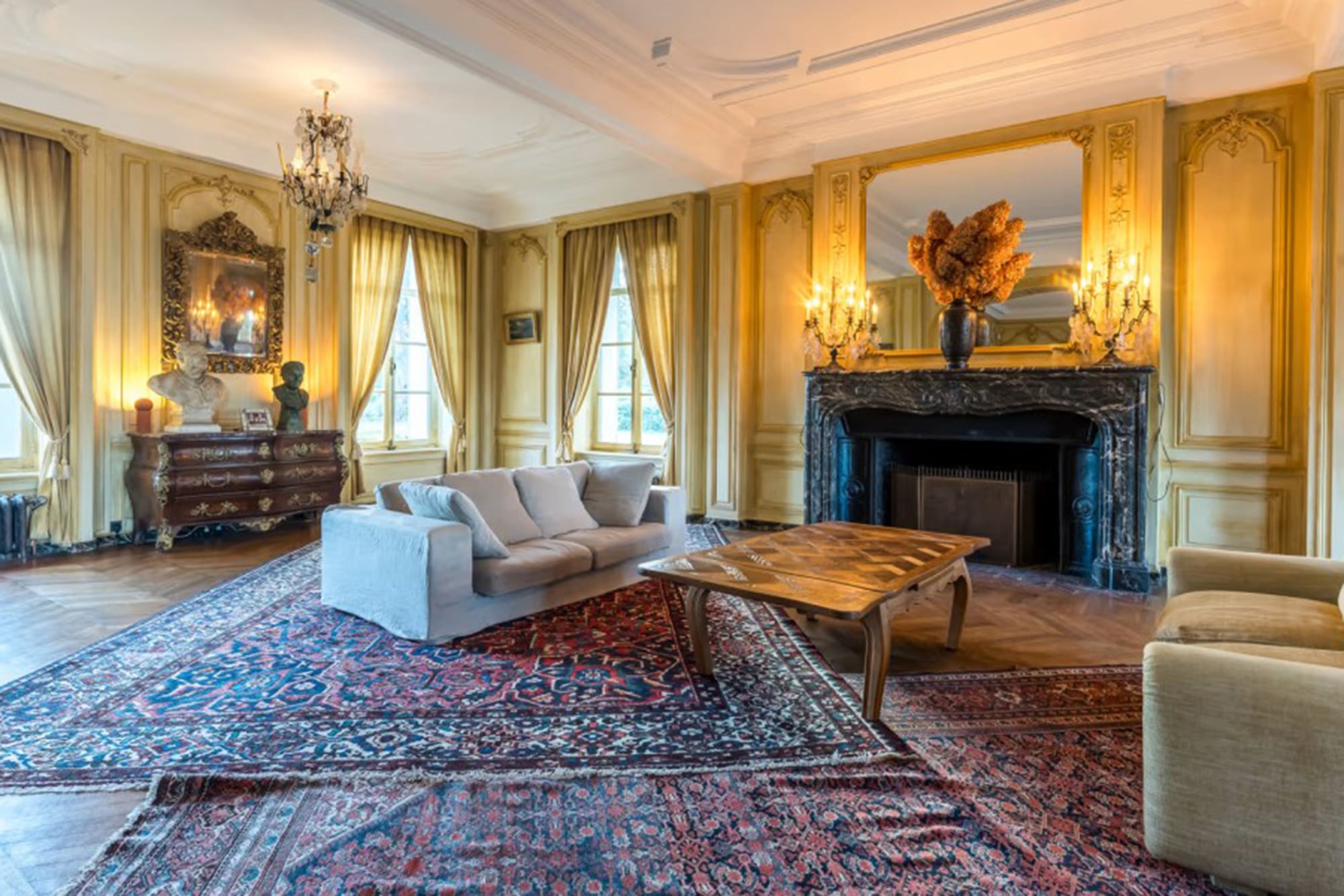 El castillo francés se encuentra en la comuna rural de Montreuil-sur-Loir, en el Valle del Loira