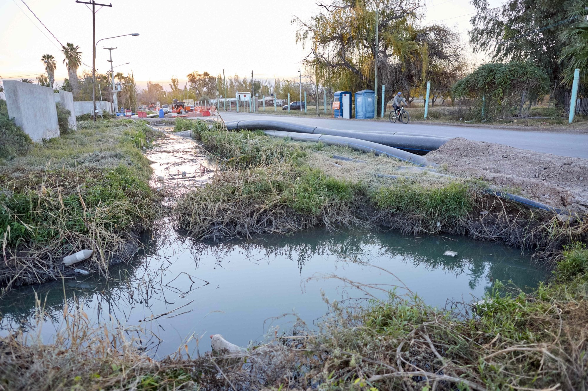 Las autoridades de Los Corralitos están preocupados por la llegada del Súper Niño; ya tiene problemas con los desbordes cloacales y la contaminación