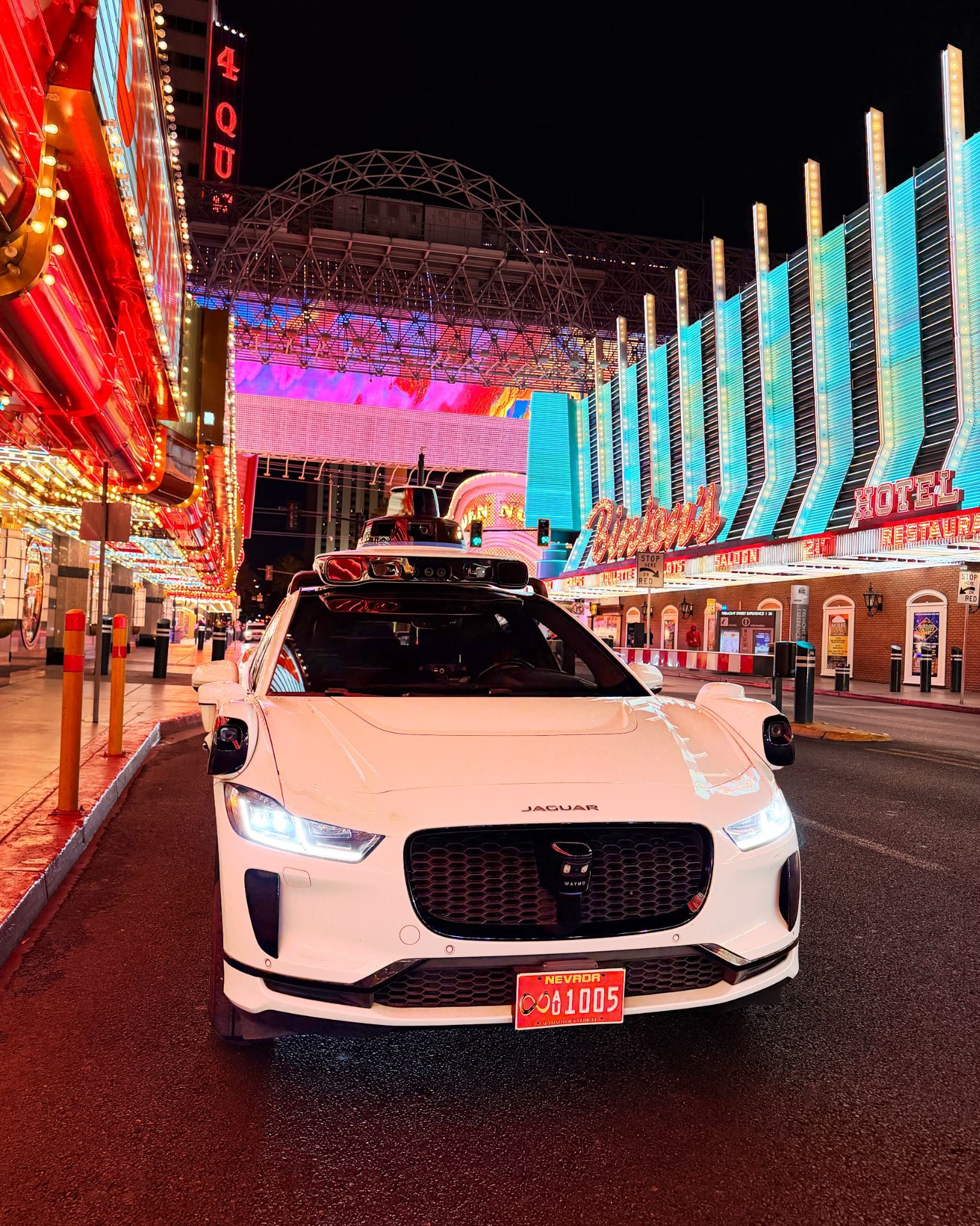 Waymo tiene planes de ampliar su zona de servicio hasta el aeropuerto de Miami (X @Waymo)