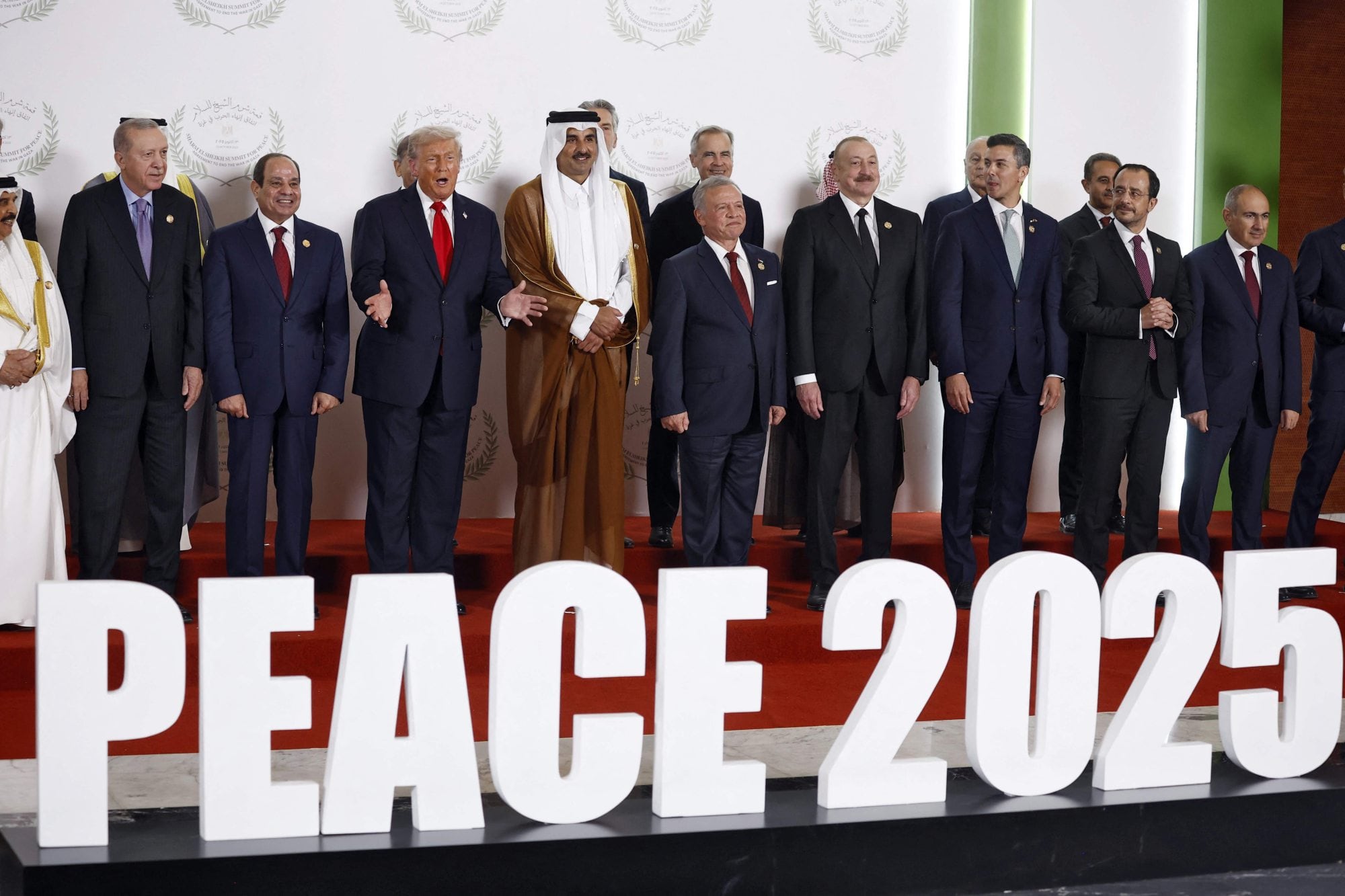 Trump en la cumbre por la paz celebrada en Egipto