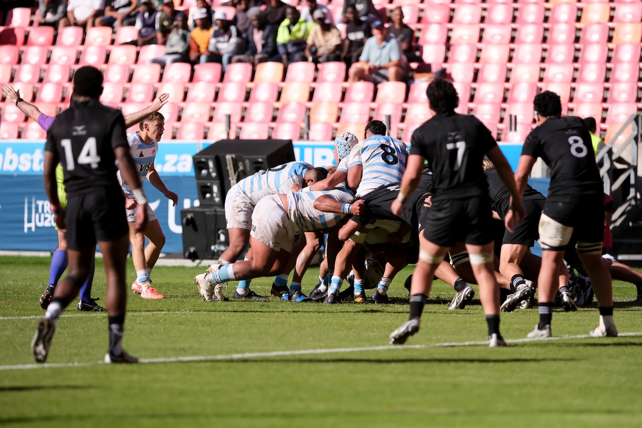 El scrum es una de las fortalezas del seleccionado argentino de menores de 20 años, que, no obstante, padeció una paliza (75-21) a manos de Nueva Zelanda en el Rugby Championship.