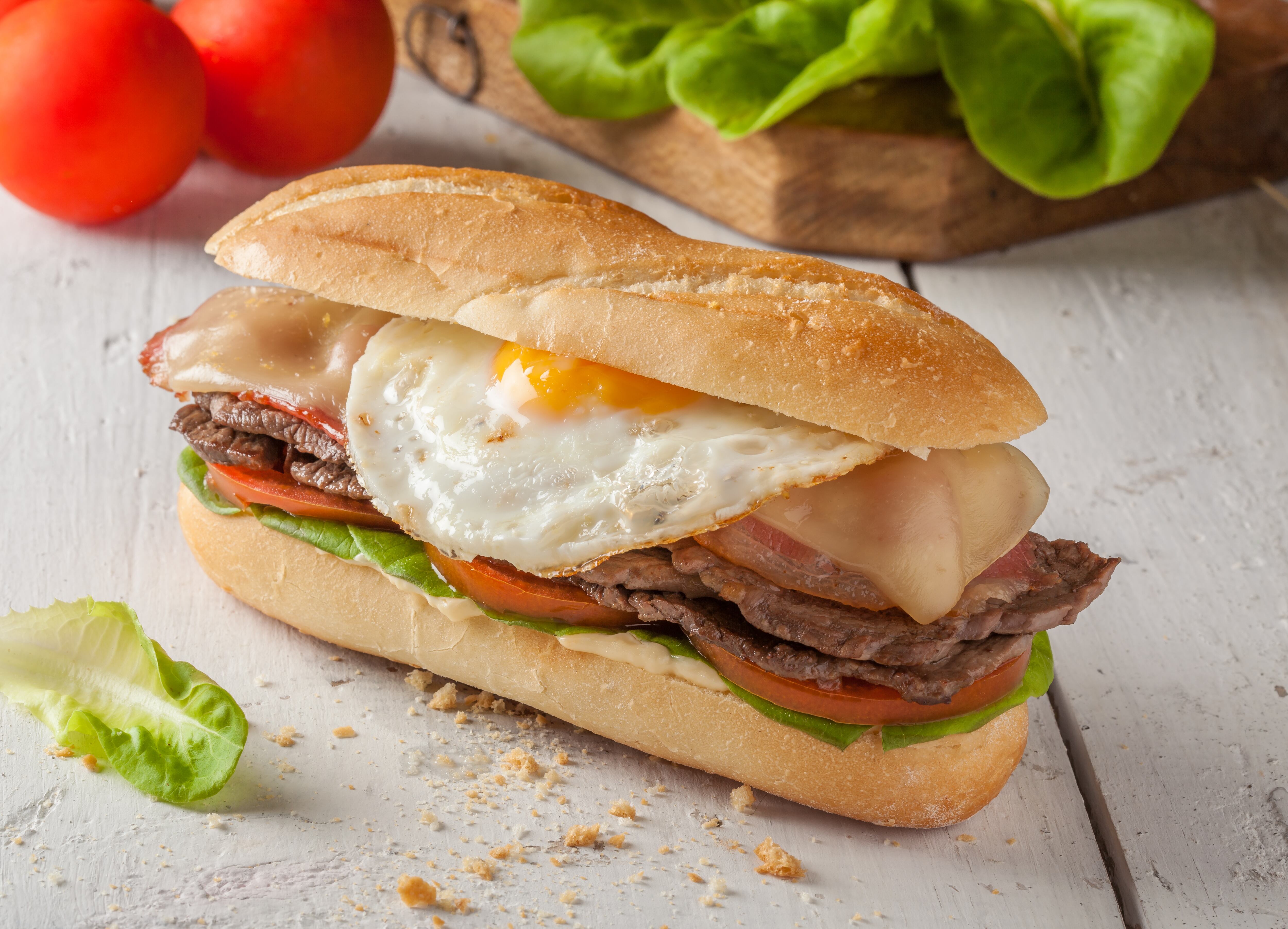 Sándwich de chivito
