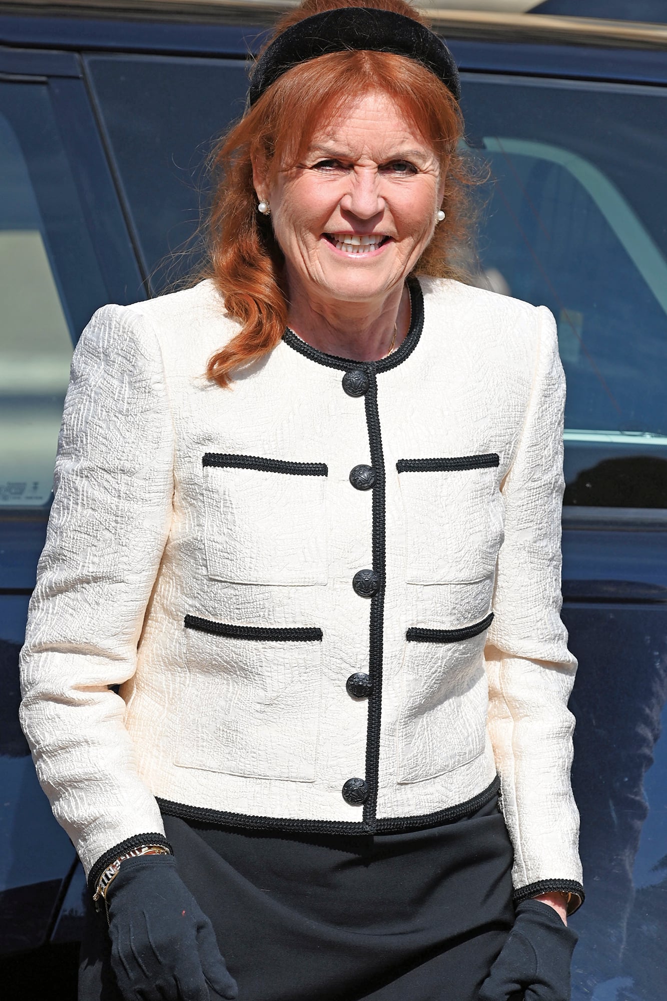 Se dice que Sarah se está alojando temporalmente en casas de amigos. La última vez que la vieron estaba en un centro de esquí en Austria. Acá, en una foto de tomada en abril de 2025