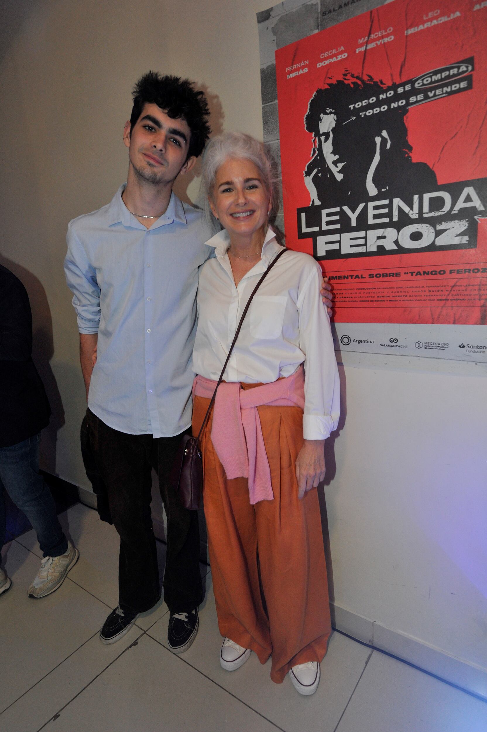Cecilia Dopazo posó con su hijo y al finalizar la proyección del documental se mostró agradecida frente al público por el homenaje: 