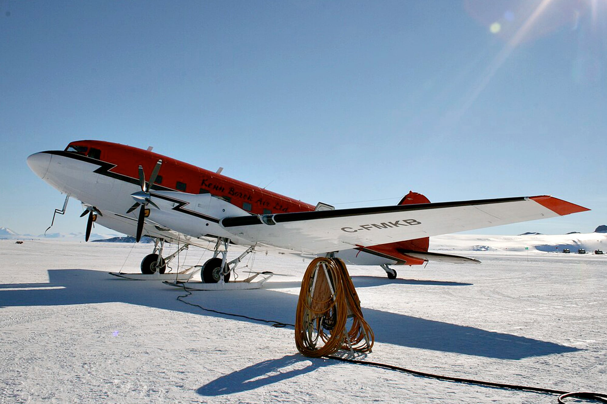 Este es el avión militar Basler BT-67 que Estados Unidos le vendería a la Argentina